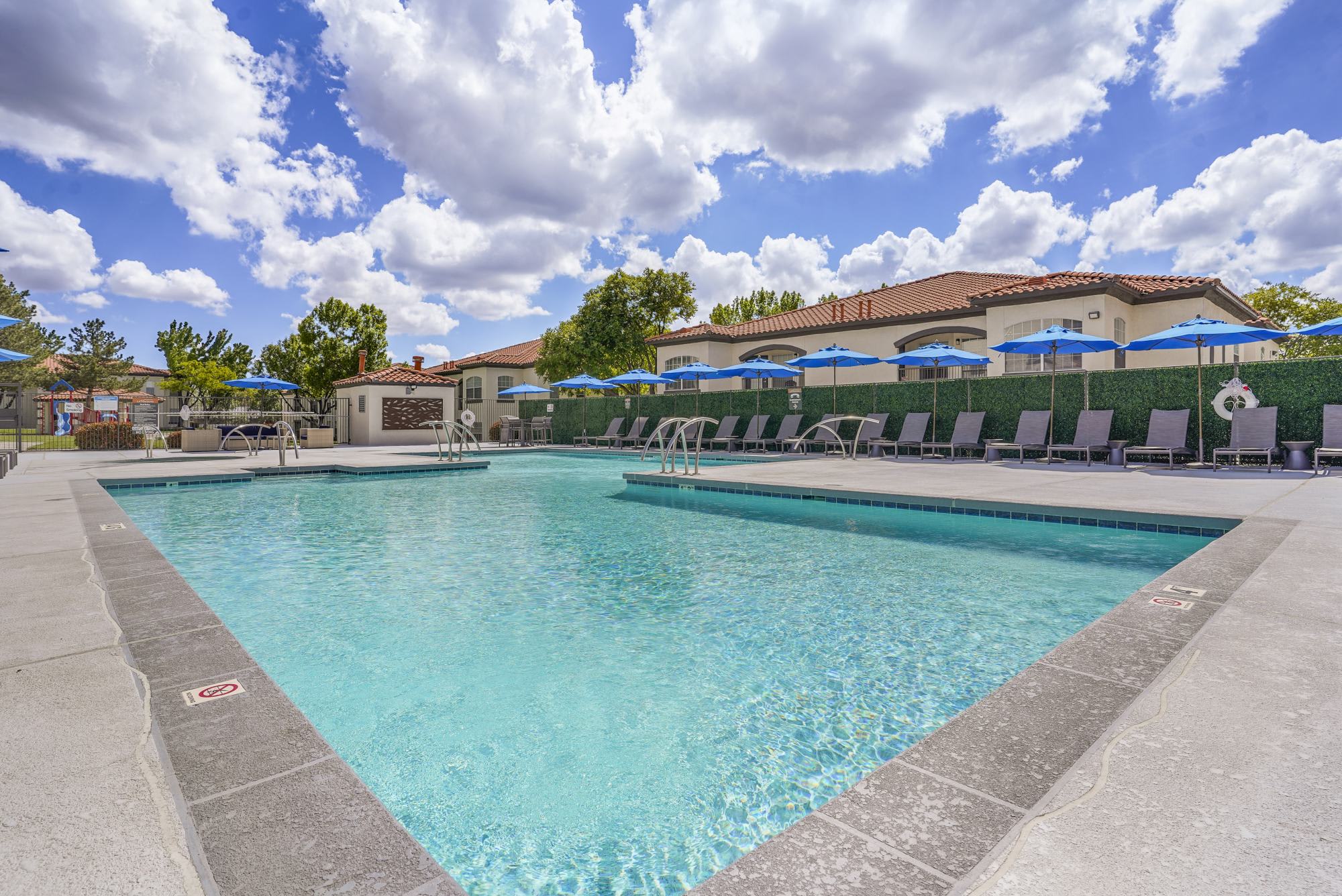 La Ventana Apartments – photo 1