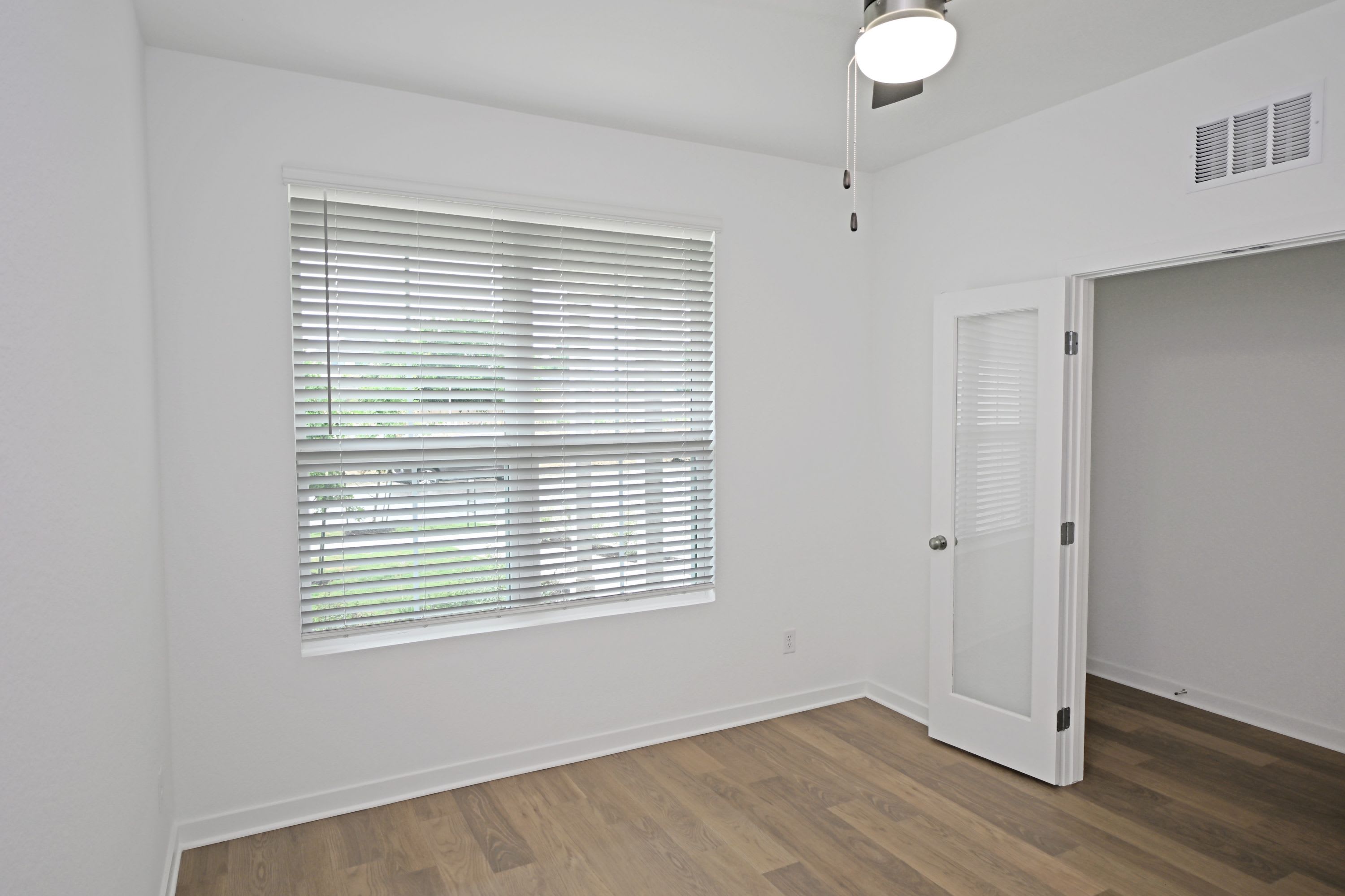 261 Elk Avenue – photo 5