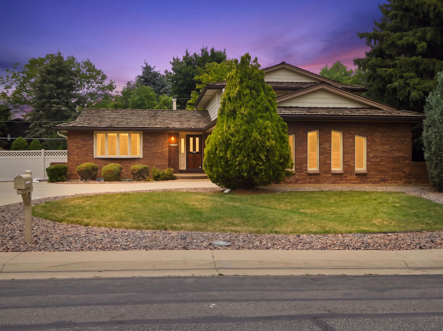 3+ bed/2-1/2 bath home in Arvada – photo 2