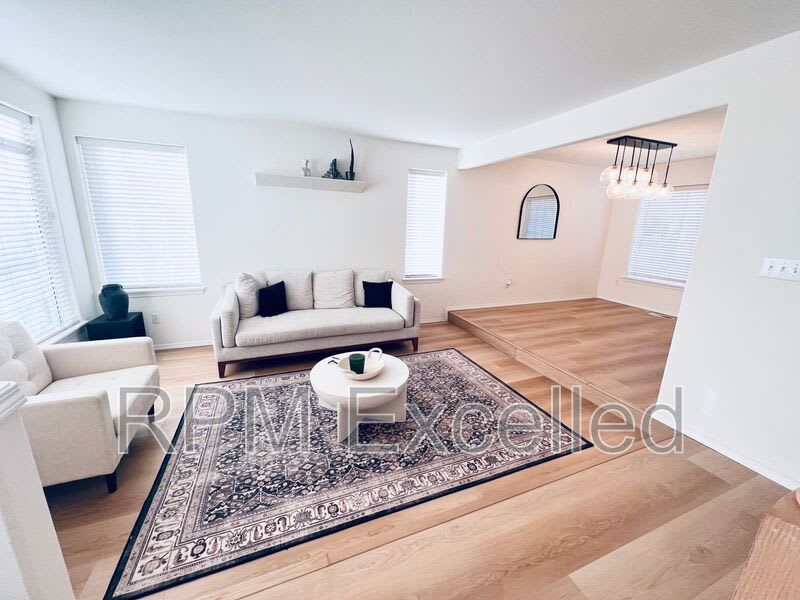 9426 S 242nd St – photo 3