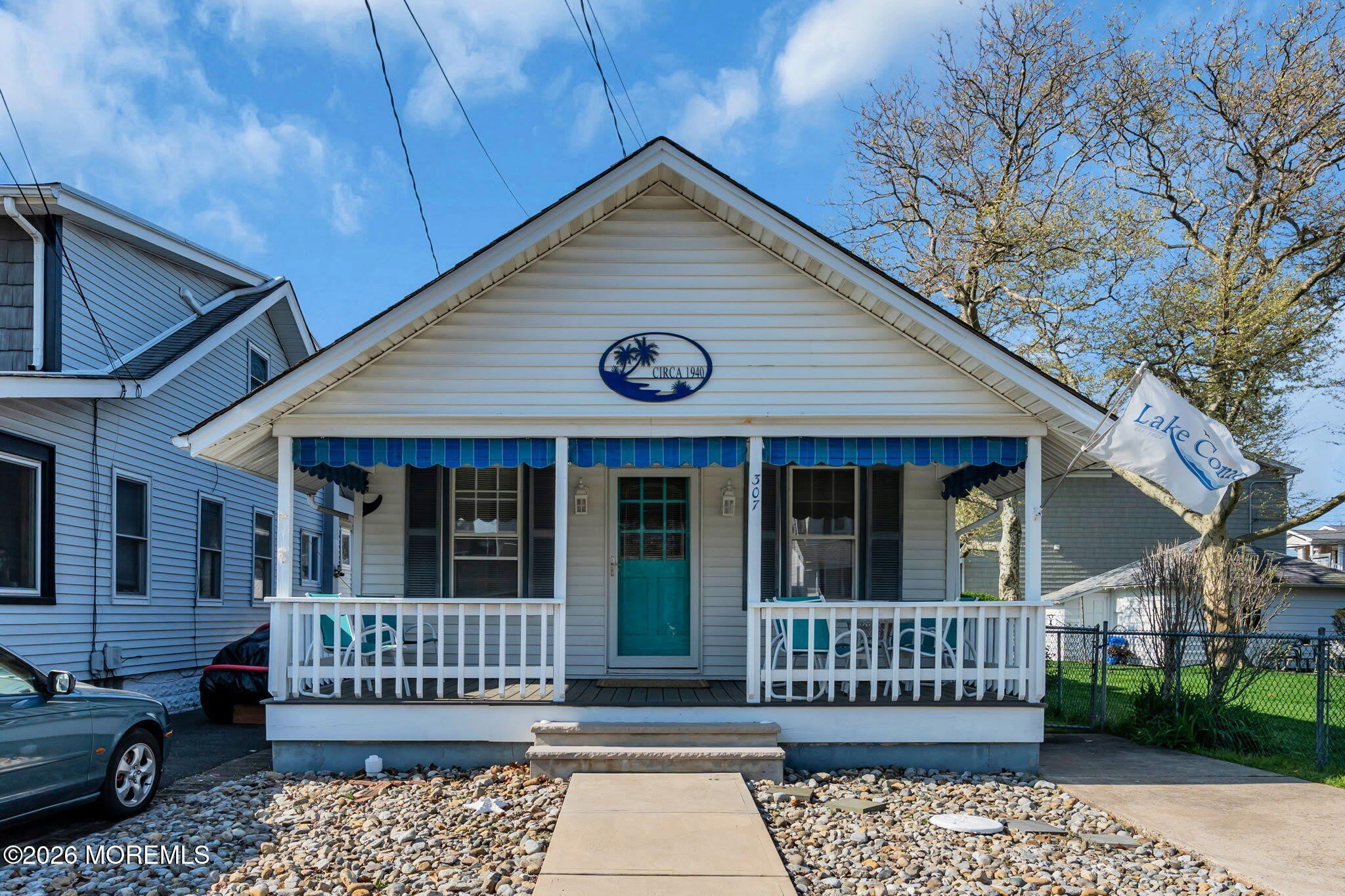 307 18th Avenue – photo 1