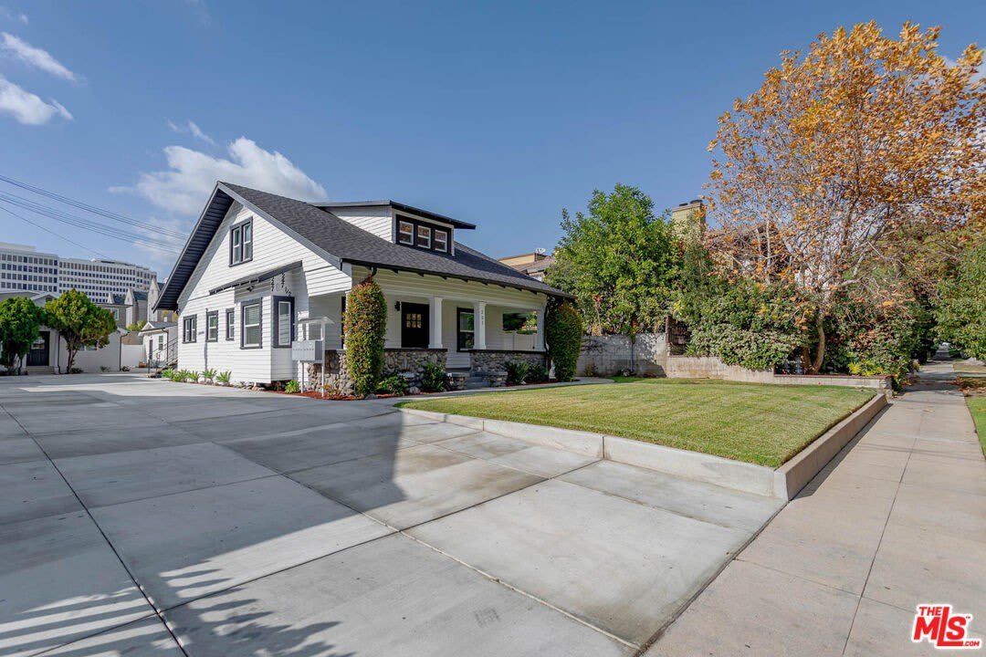 253 S Catalina Ave – photo 3