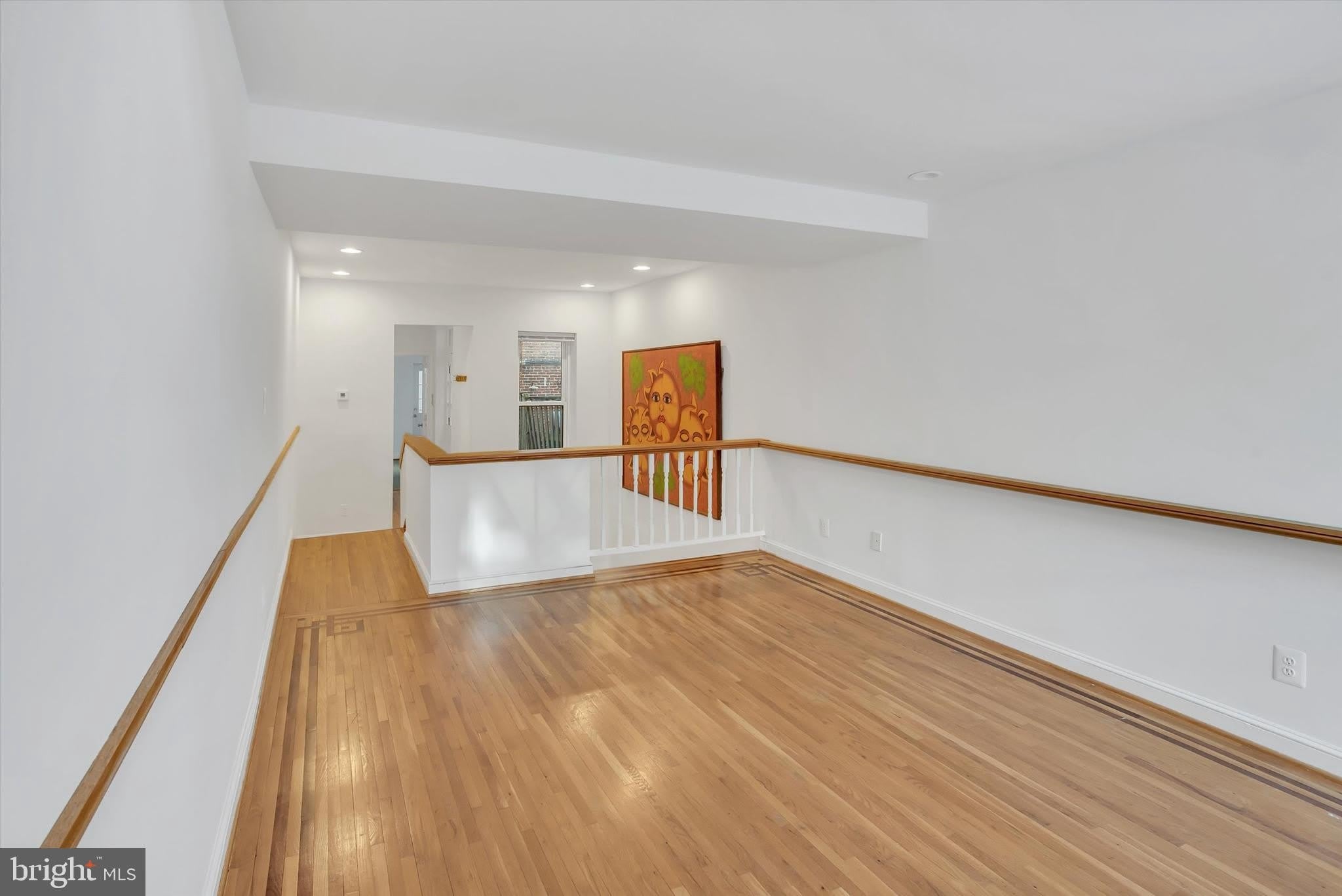 805 S CHARLES Street S – photo 2