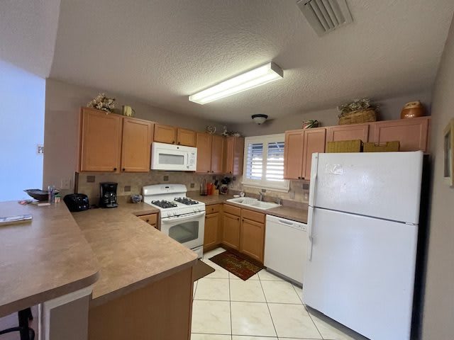 445 Corbett Dr – photo 3