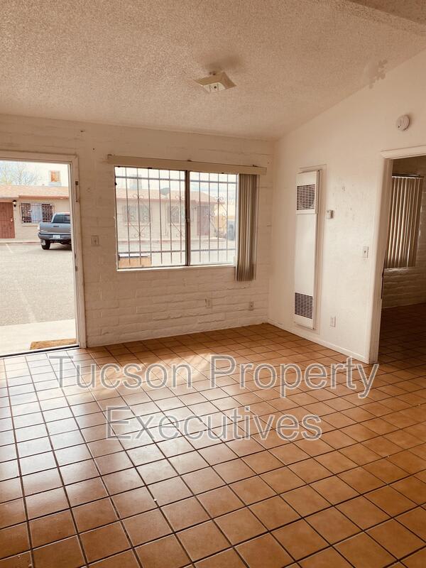 5756 South Park Avenue – photo 4