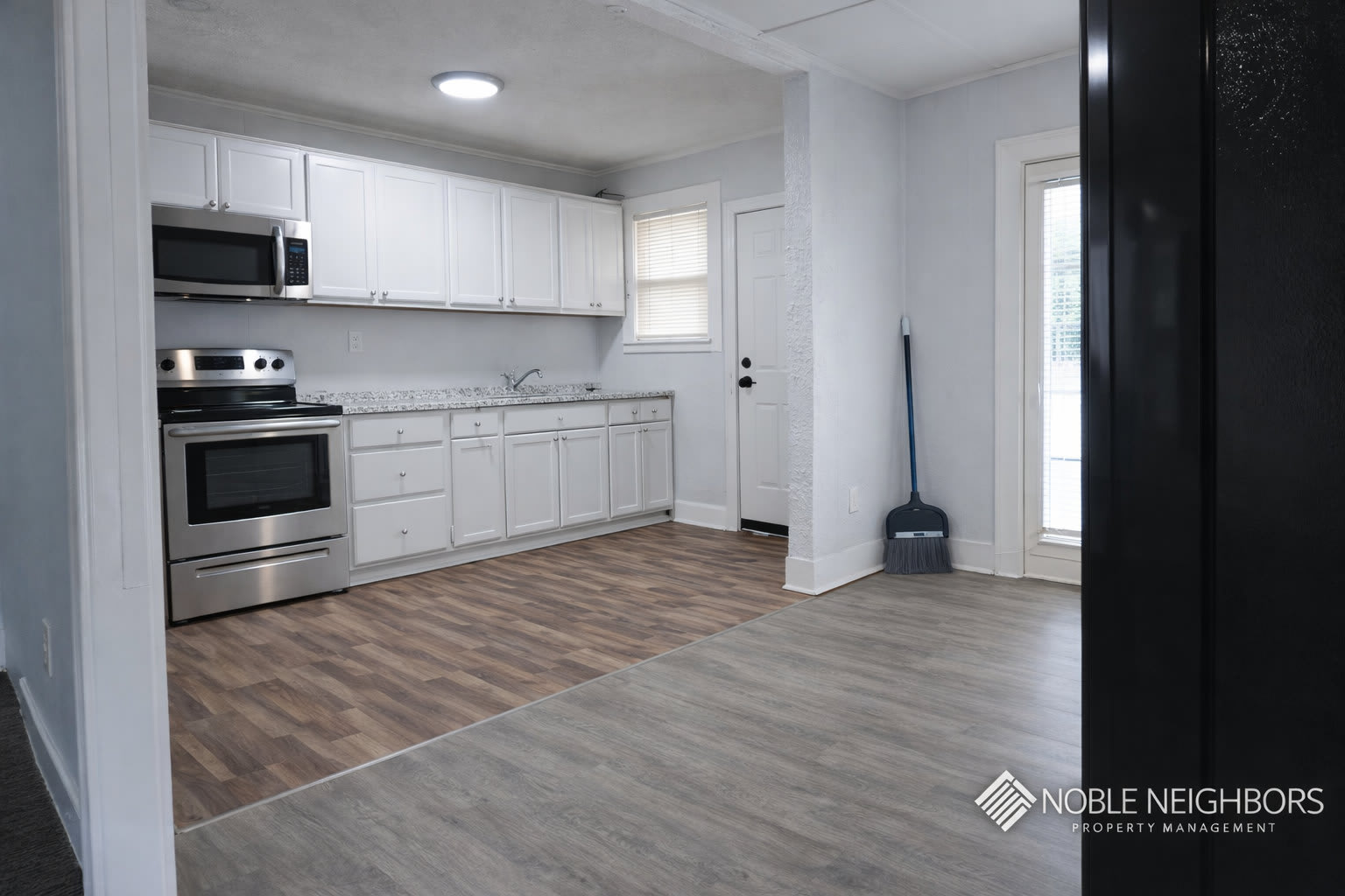 10728 Old Kings Road – photo 2