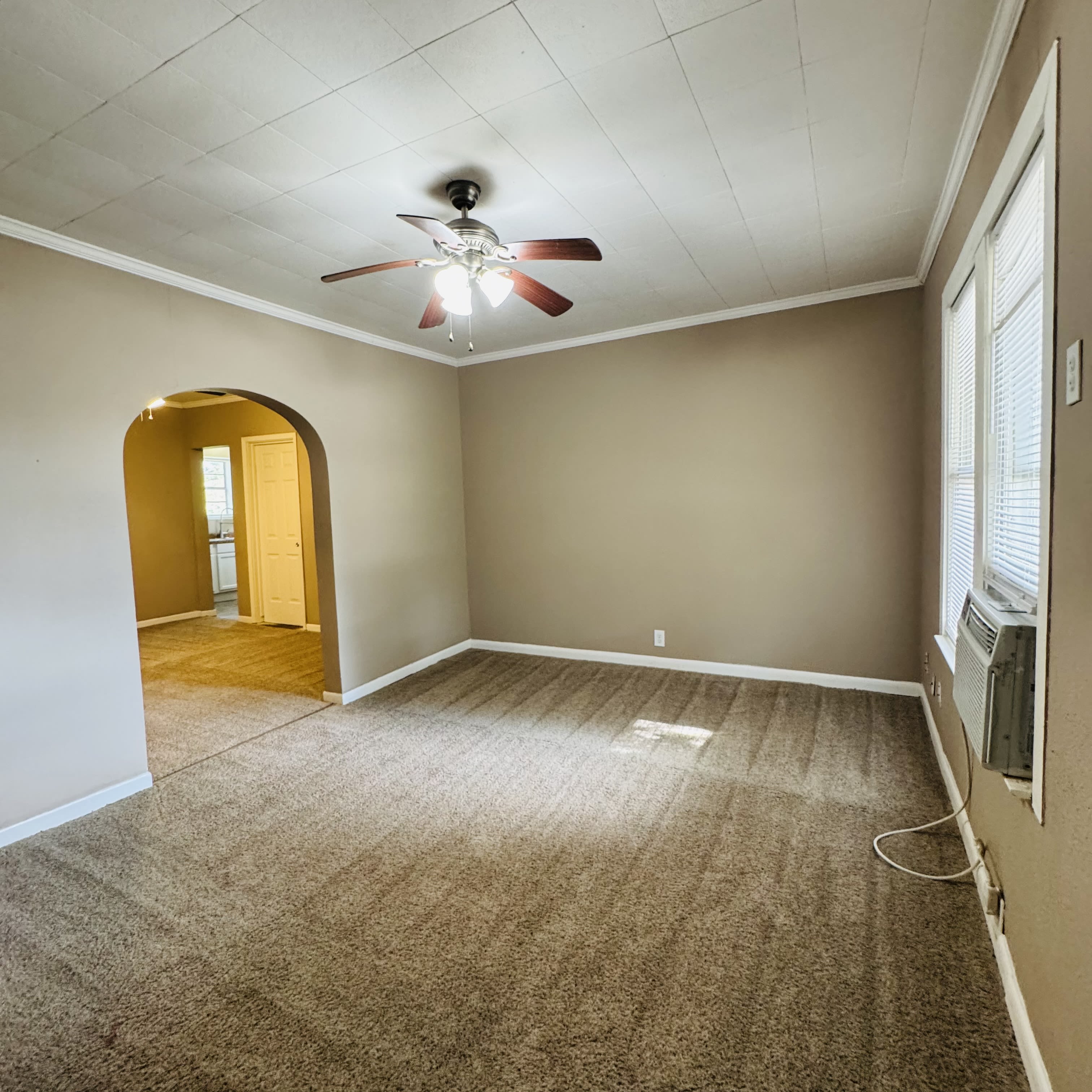 5215 8Th St – photo 2