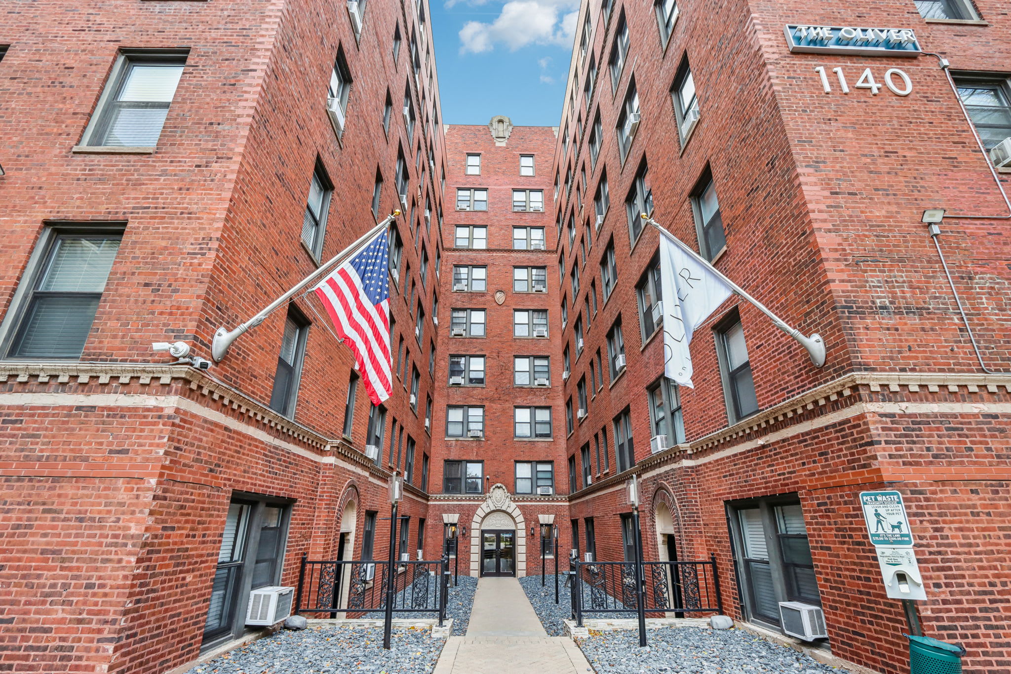 1622 E 70Th St Apt 2C – photo 2