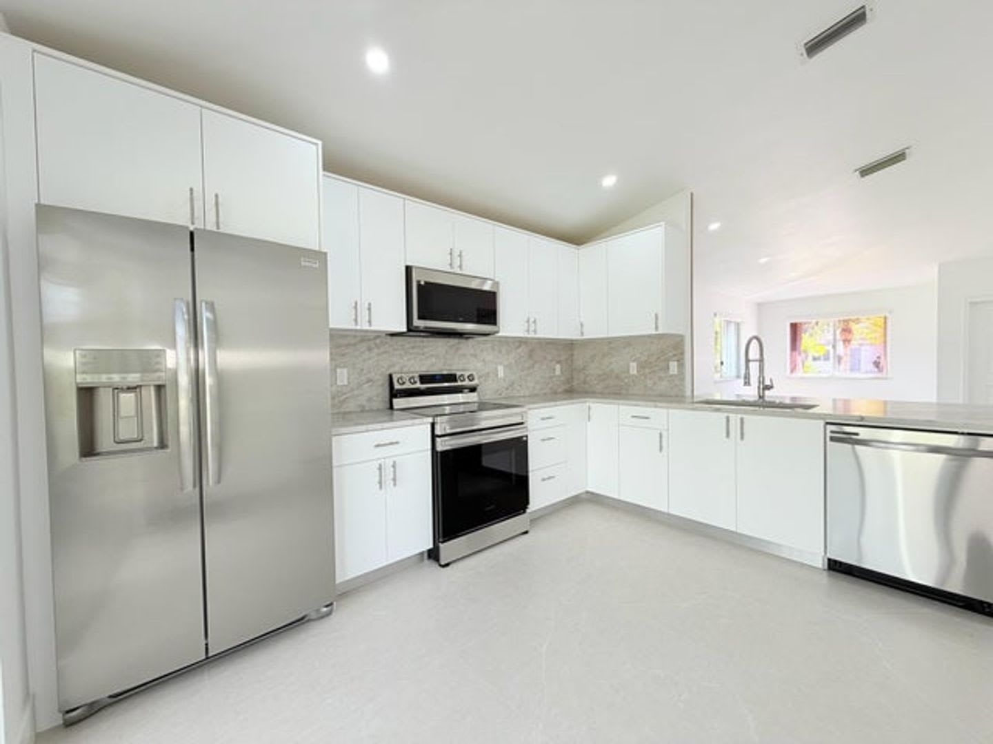 20841 NW 1st Street, Pembroke Pines, FL 33029 – photo 3