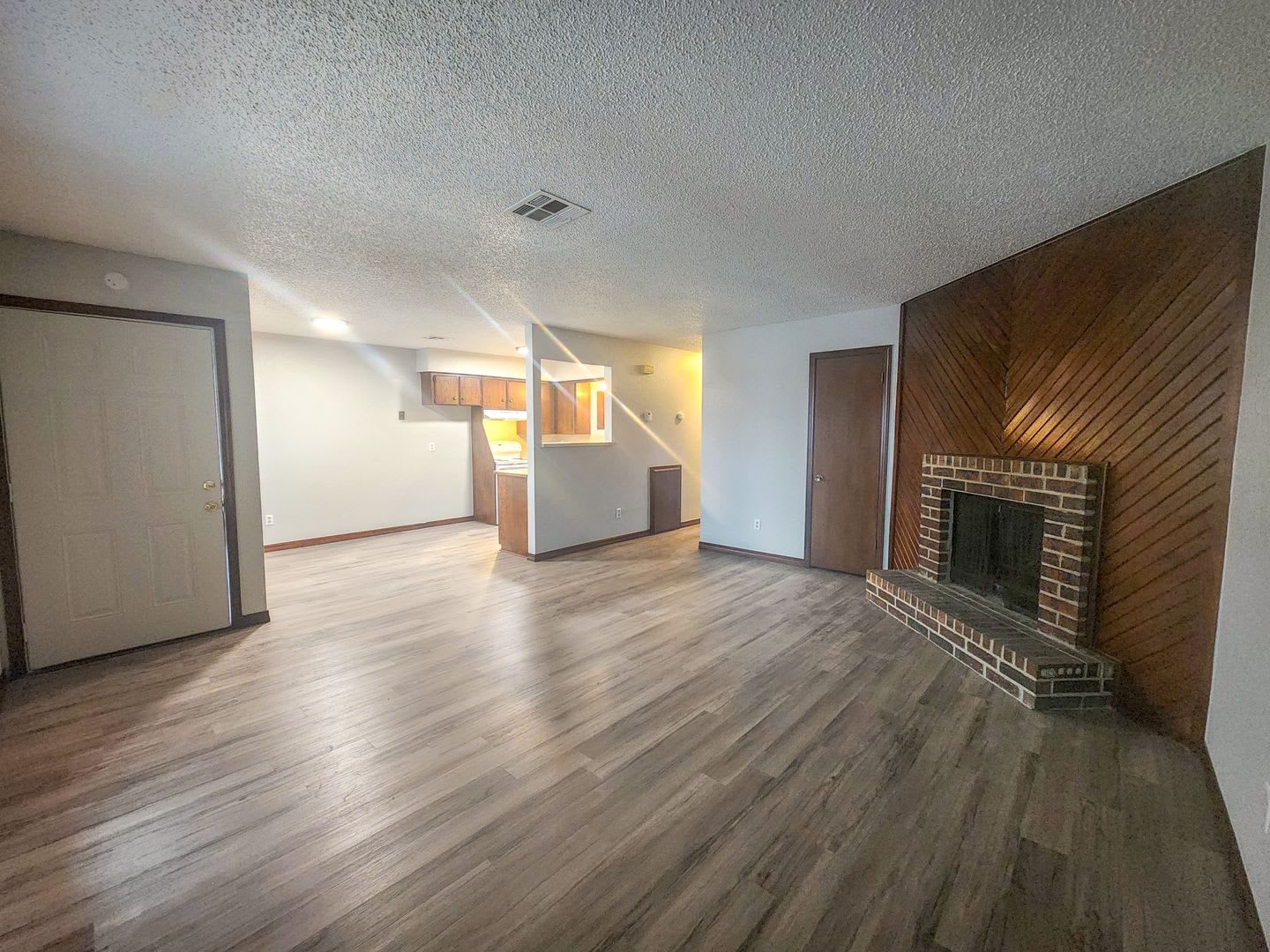 Cute 2 Bedroom Duplex Near Obu – photo 2