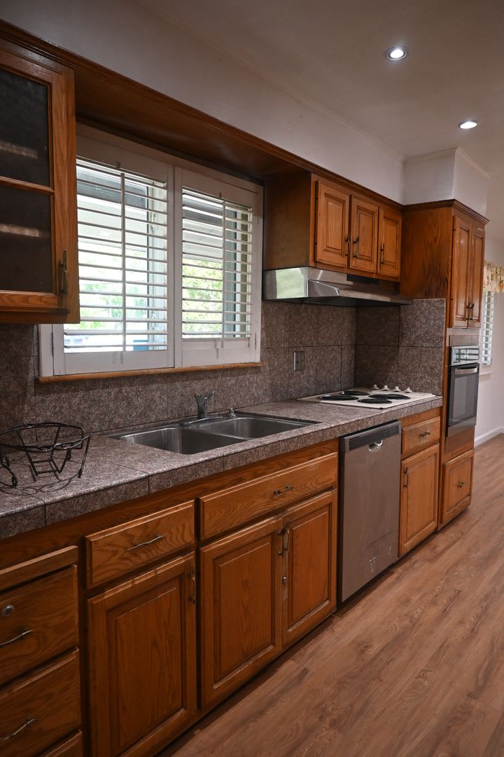 Resident Benefit Package Property – photo 5