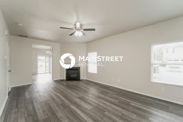 1054 Black Oak Drive – photo 3
