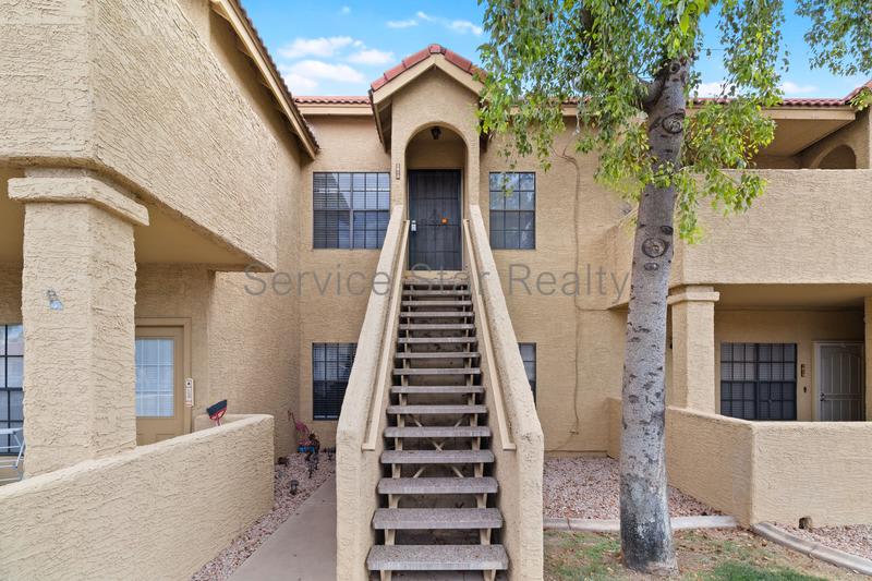 1126 W Elliot Rd – photo 3
