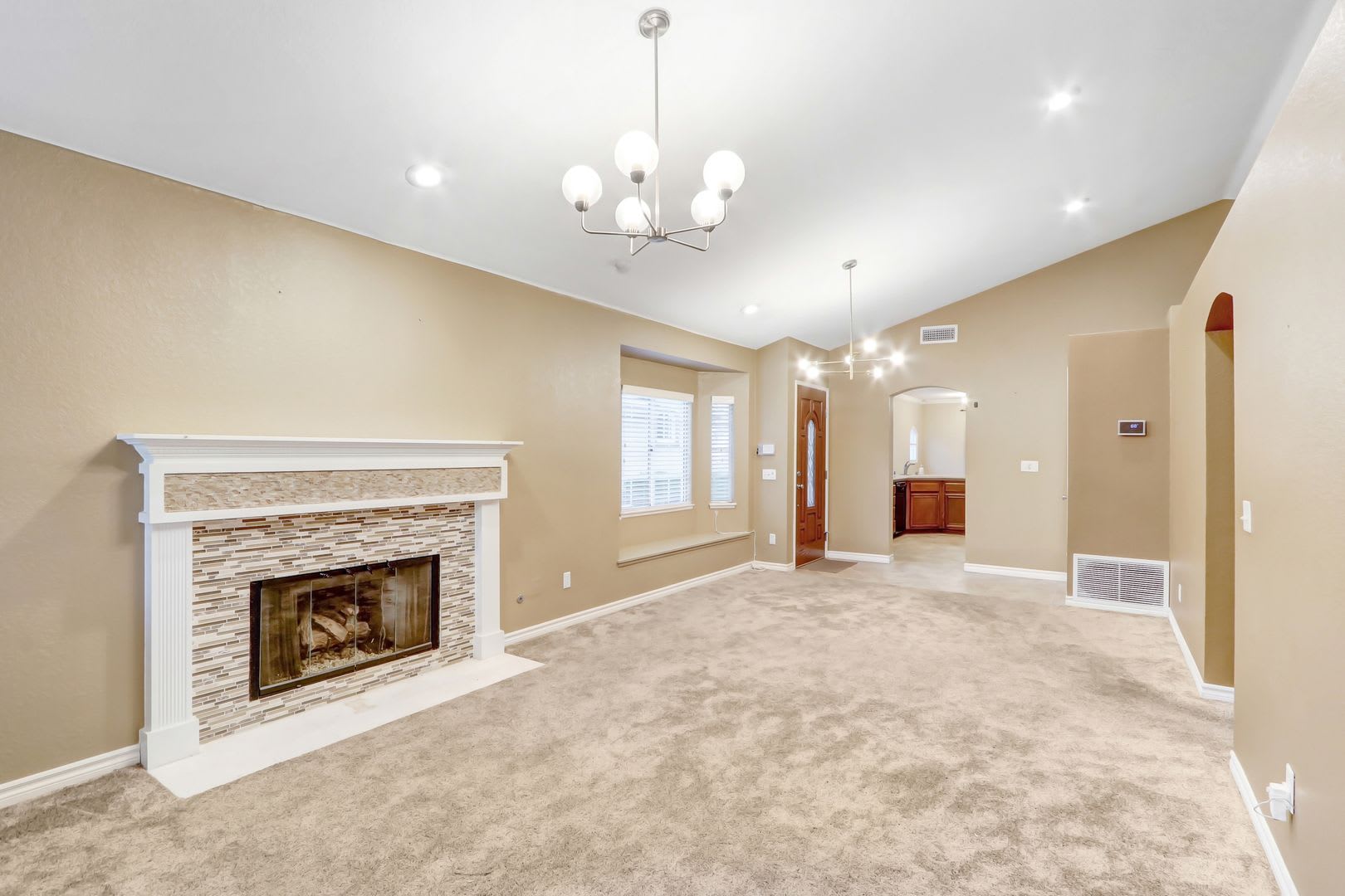 28th- 3 Bedroom – photo 3