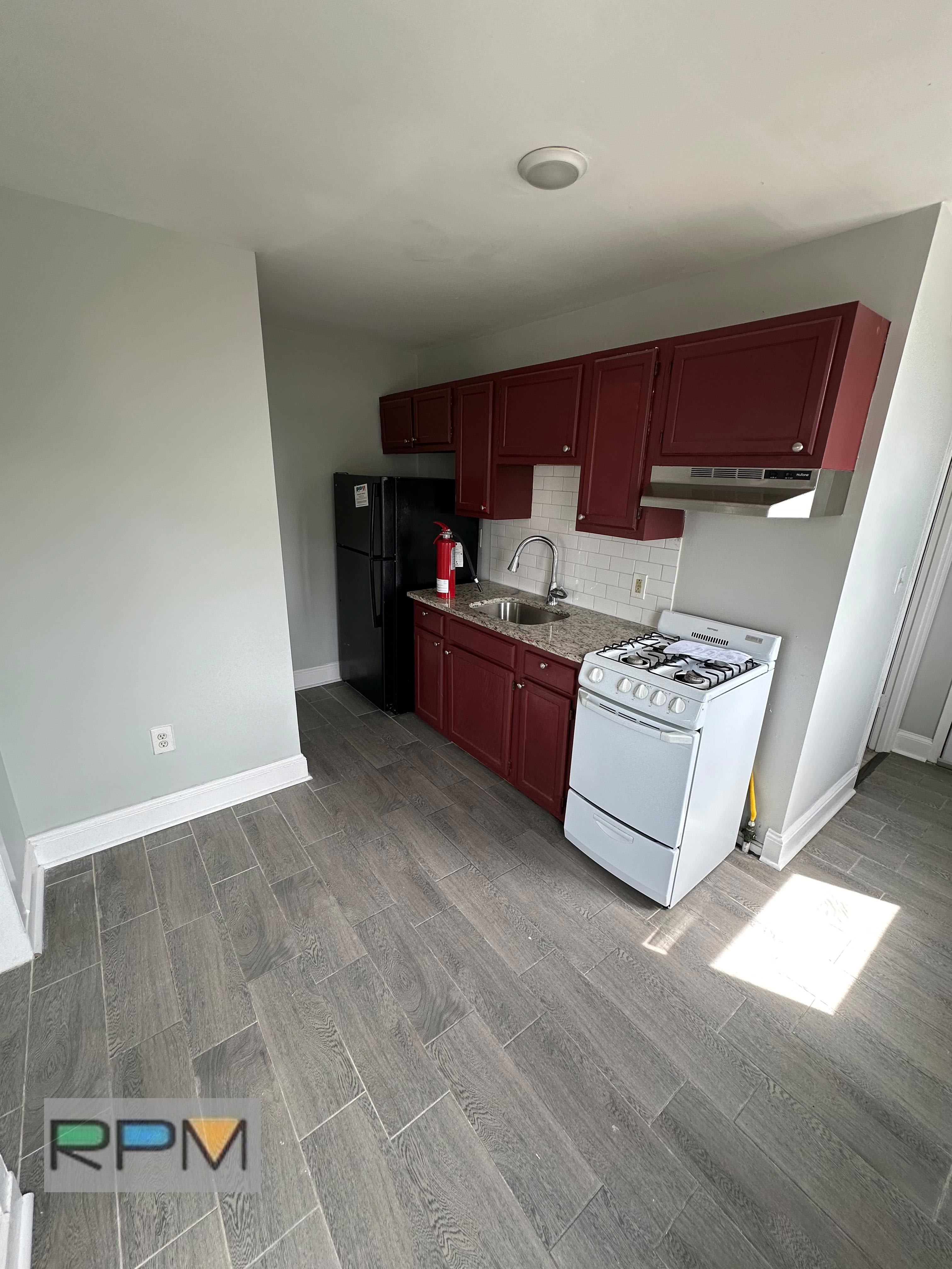 2413-3 Greenmount Ave – photo 4