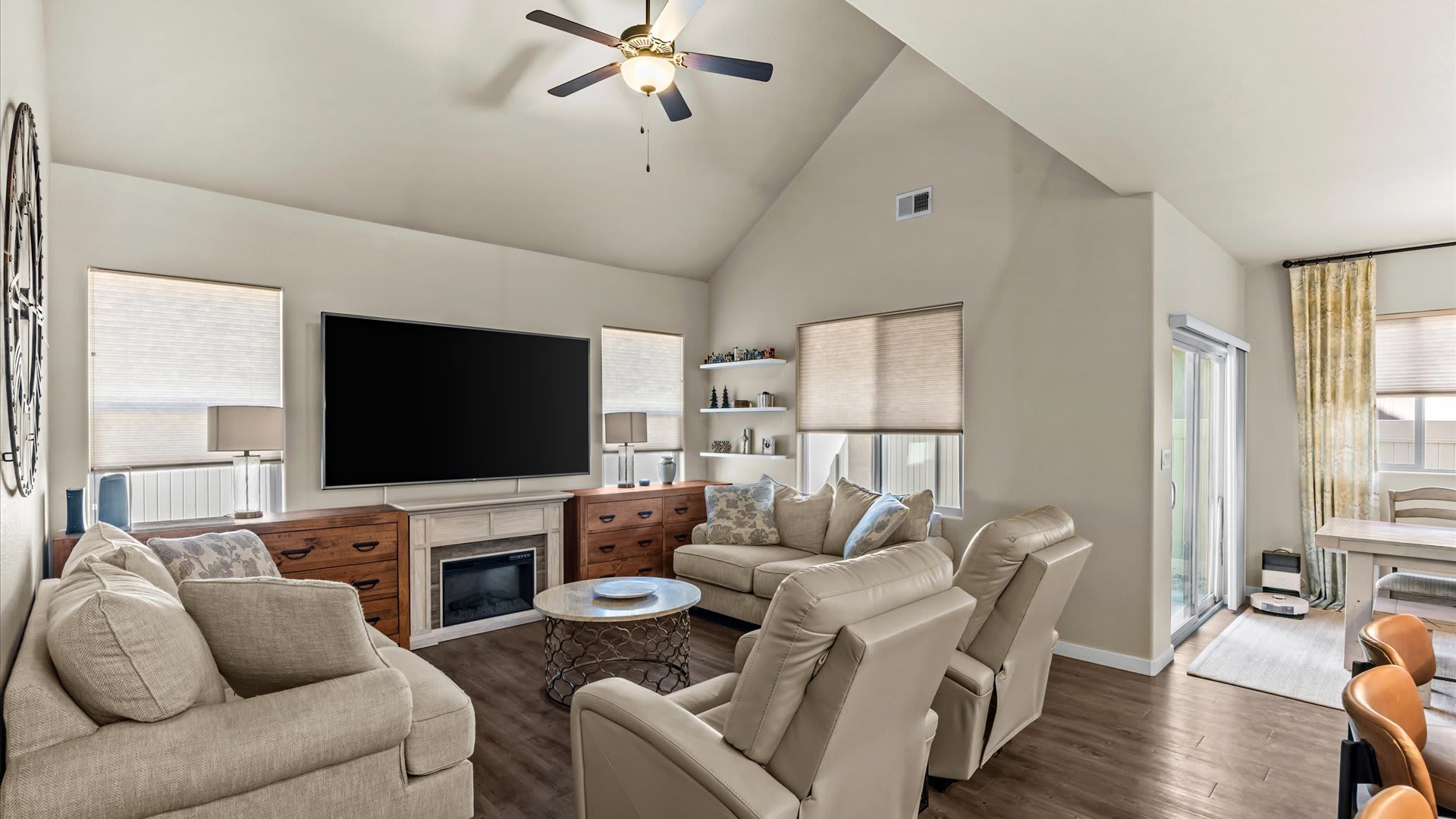 2478 Tiptop Avenue – photo 3
