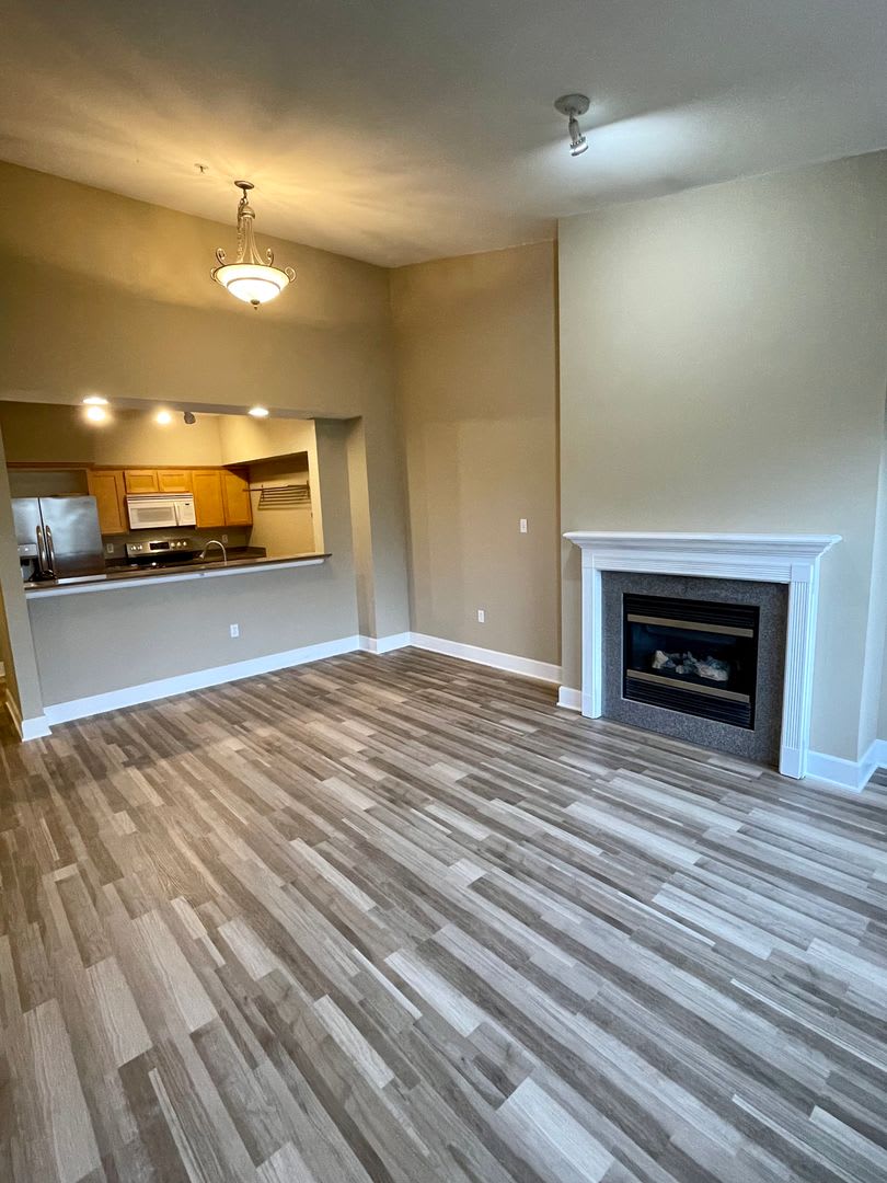 Spacious 2 Bed, 2 Bath Condo – photo 2