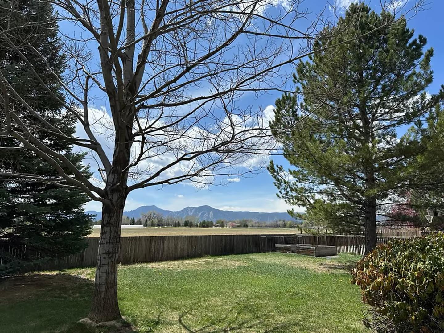 Large Single Family Home In Ne Boulder Furnished Home With Great Views Of The Flatirons In A Friendly Neighborhood – photo 3