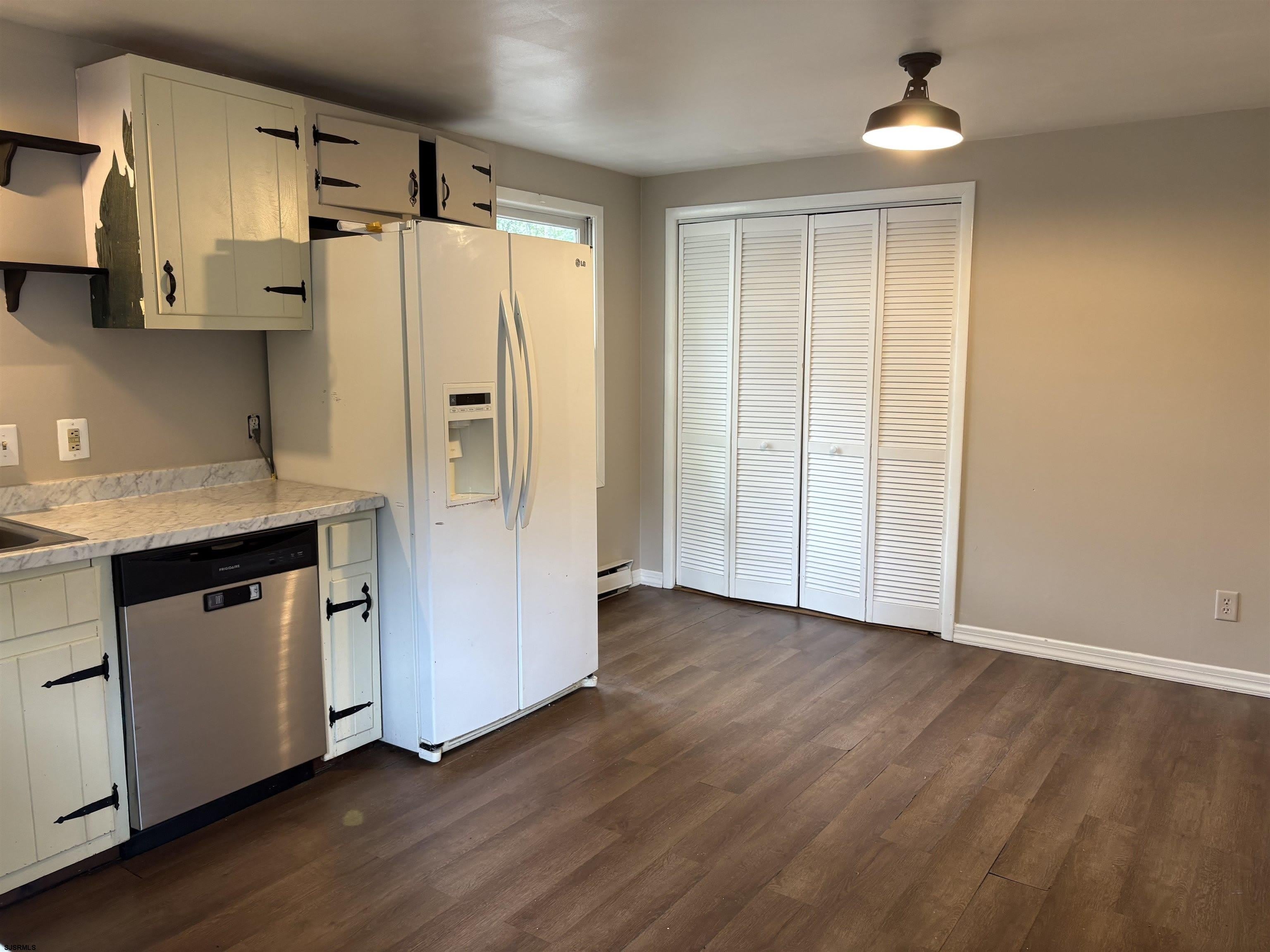409 Spruce Ave – photo 3