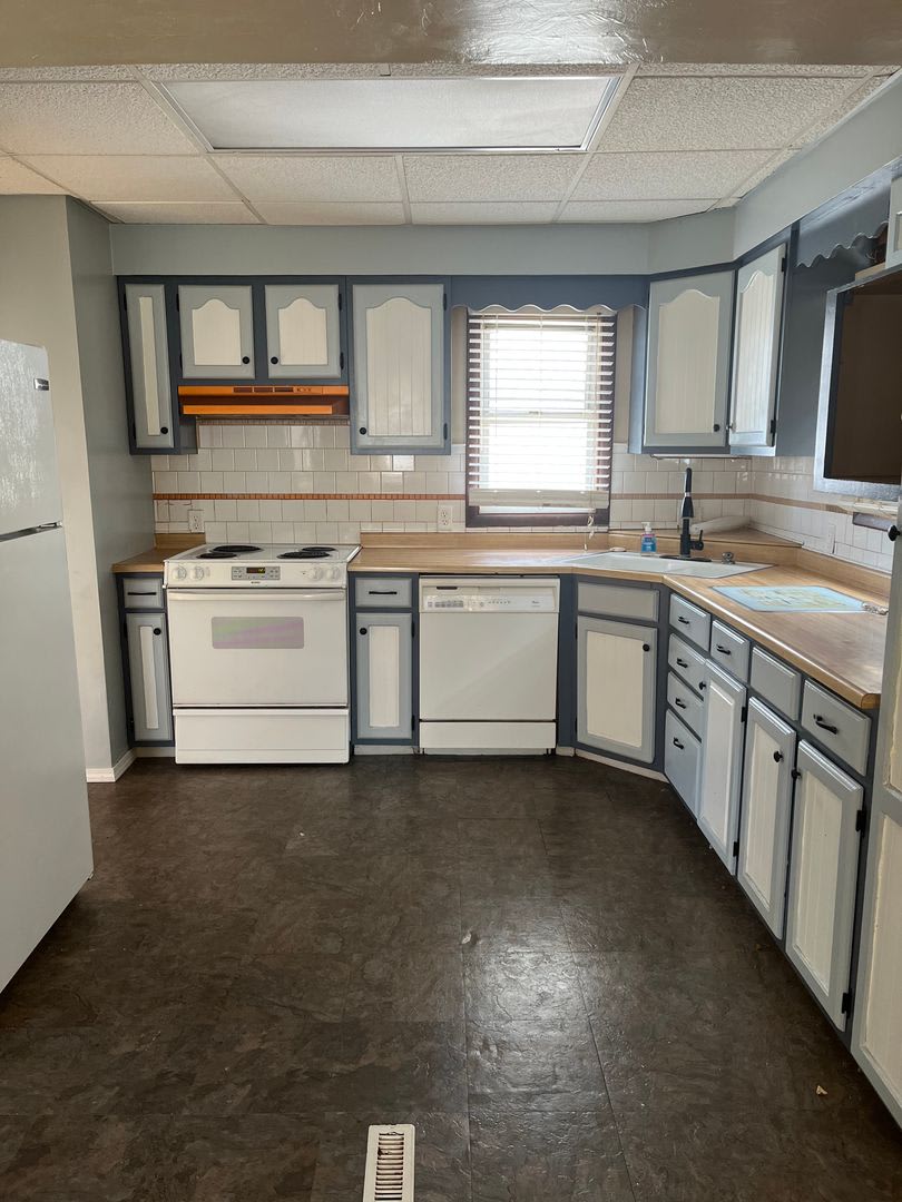 Two Bedroom 1 Bathroom House for Rent! – photo 2