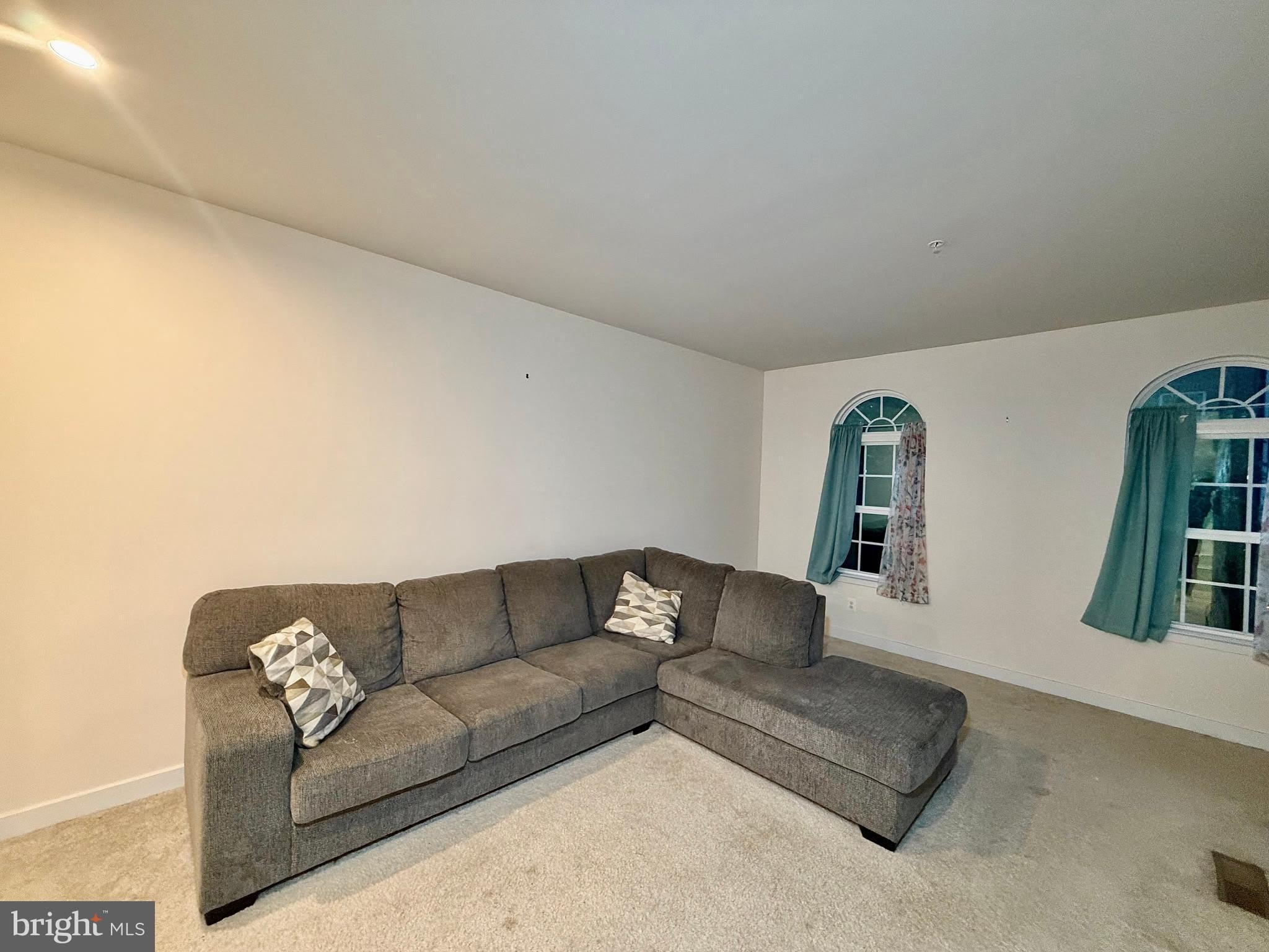 4812 CREST VIEW Drive – photo 5