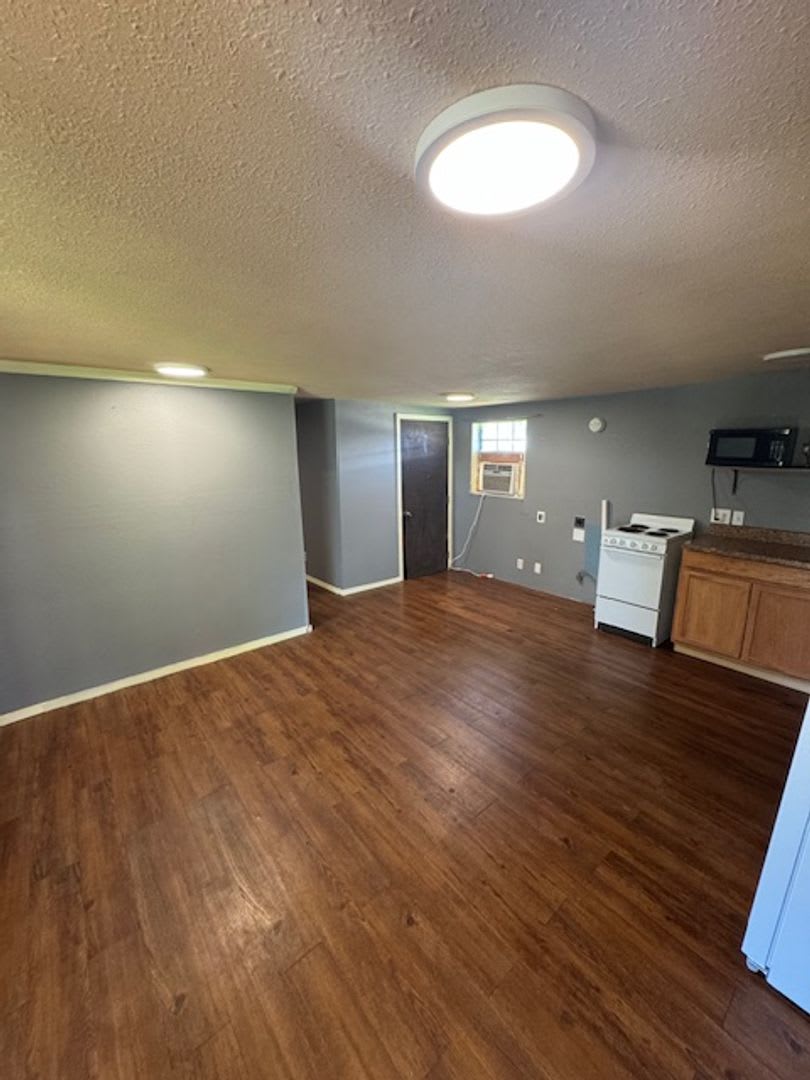 648 FM 126, APT A – photo 3