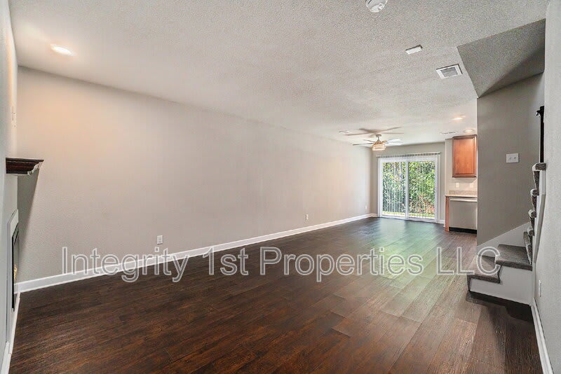 6303 Ne 44Th St – photo 4