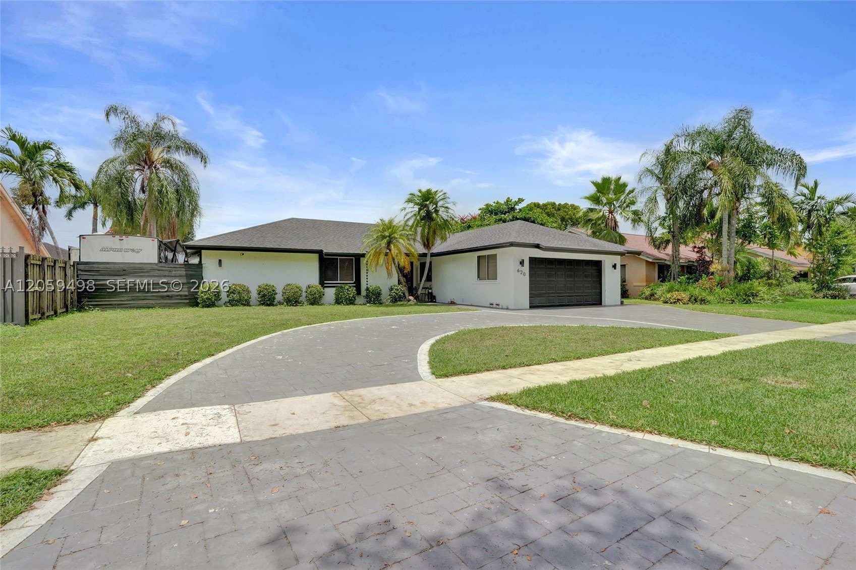620 SW 100th Ave – photo 4