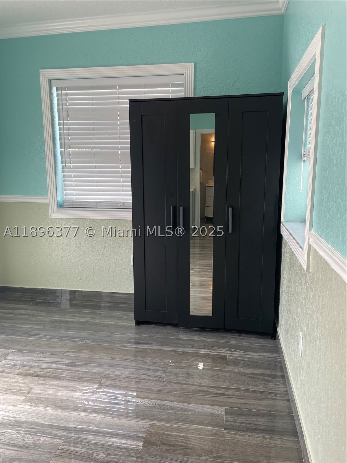 240 Ne 27Th St – photo 4