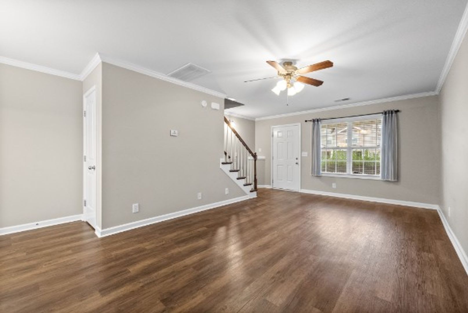 HALF PRICE FIRST MONTH RENT! Nice Townhome Close to Tennova & I24 – photo 4