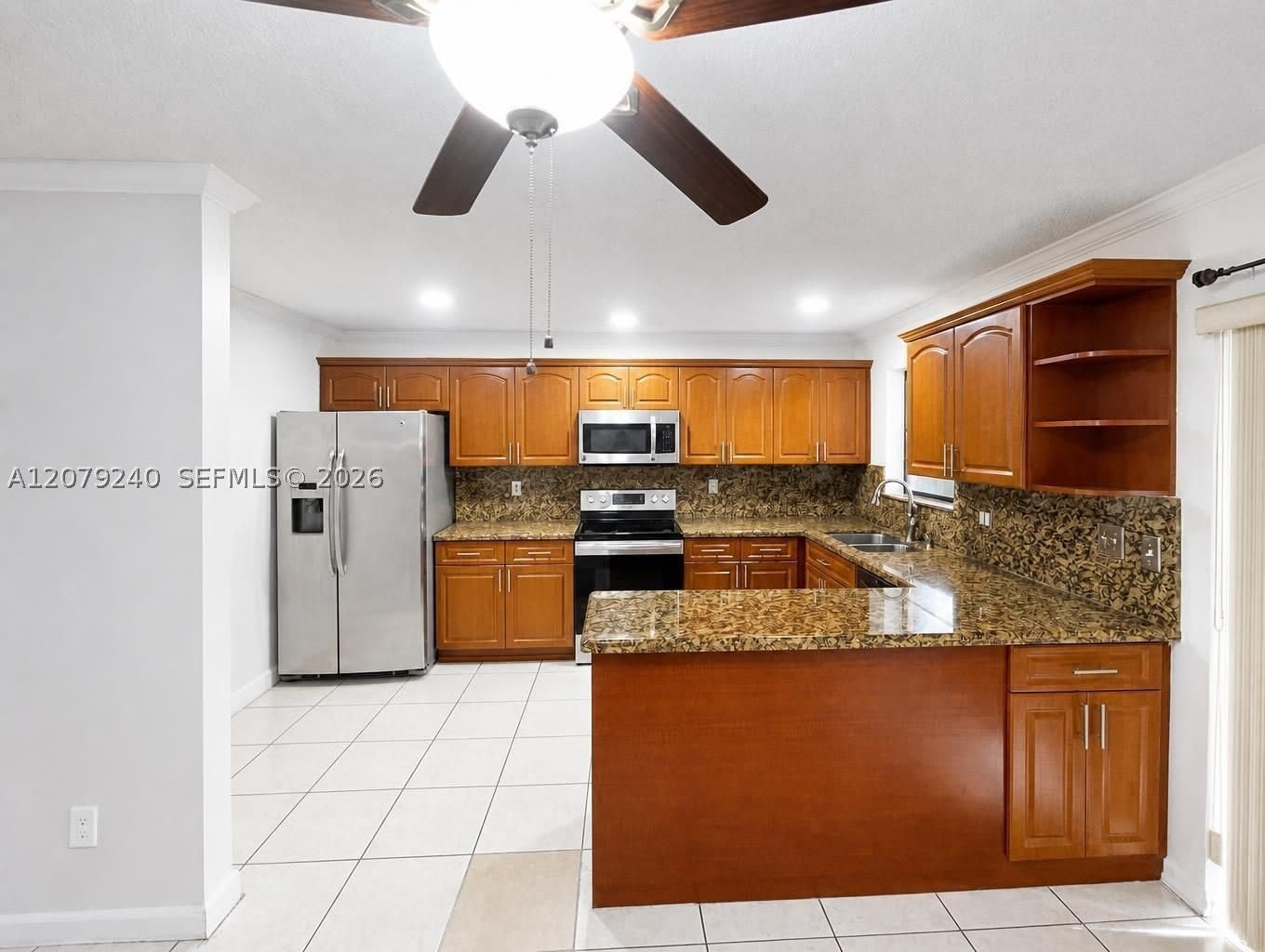8215 SW 23rd Ct – photo 4