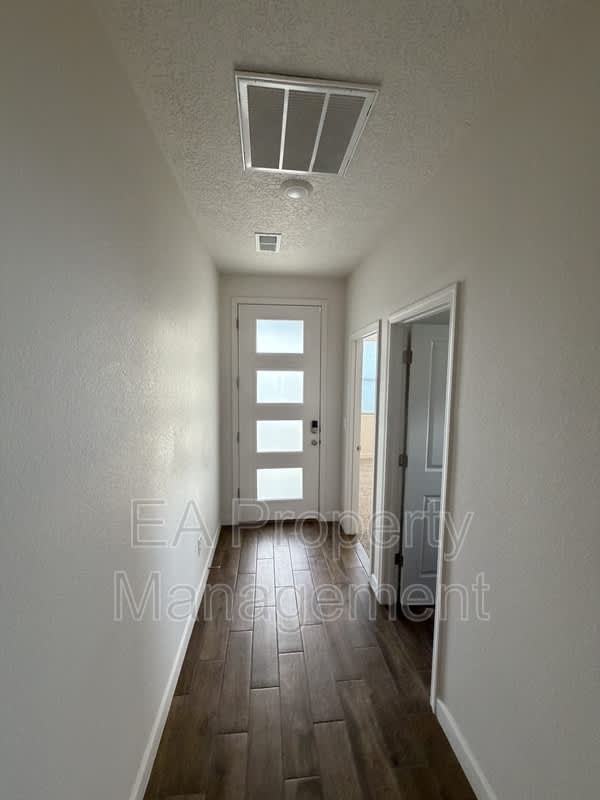 6742 Clayton Dr Ne – photo 2