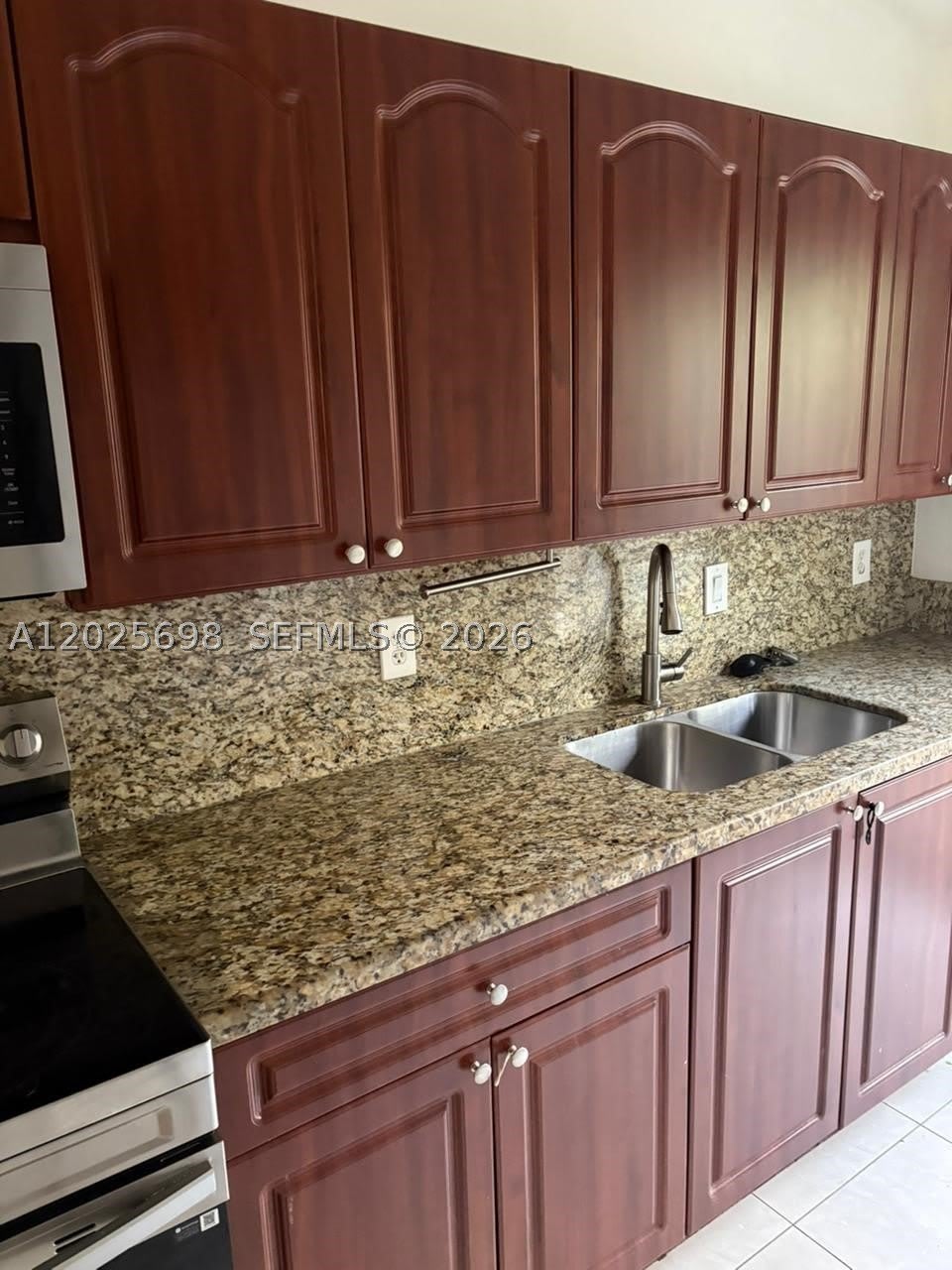 117 SE 3rd Ave – photo 4