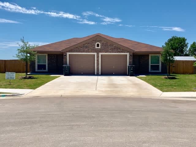 1521 Justin Loop – photo 1