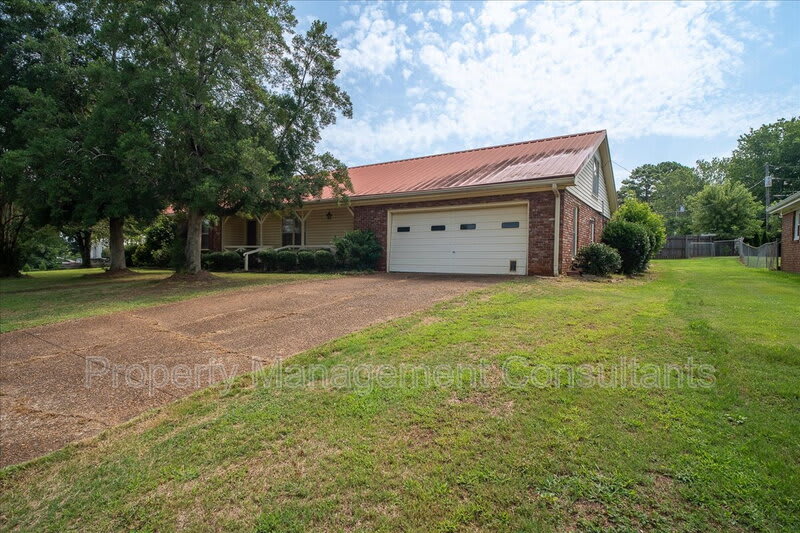 2524 Chickasaw Dr – photo 3