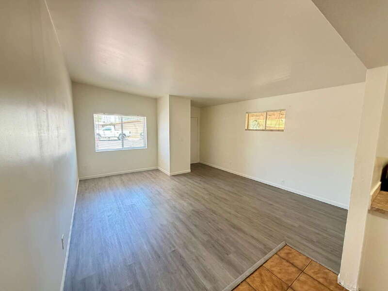 2513 East Kings Avenue – photo 4