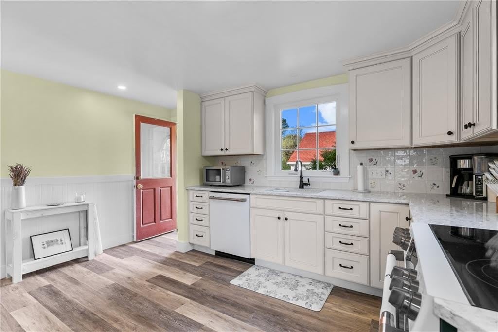 72 Kane Avenue – photo 3
