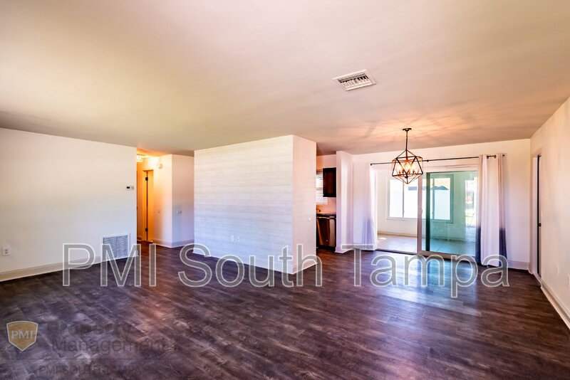 12174 83Rd Avenue North – photo 3