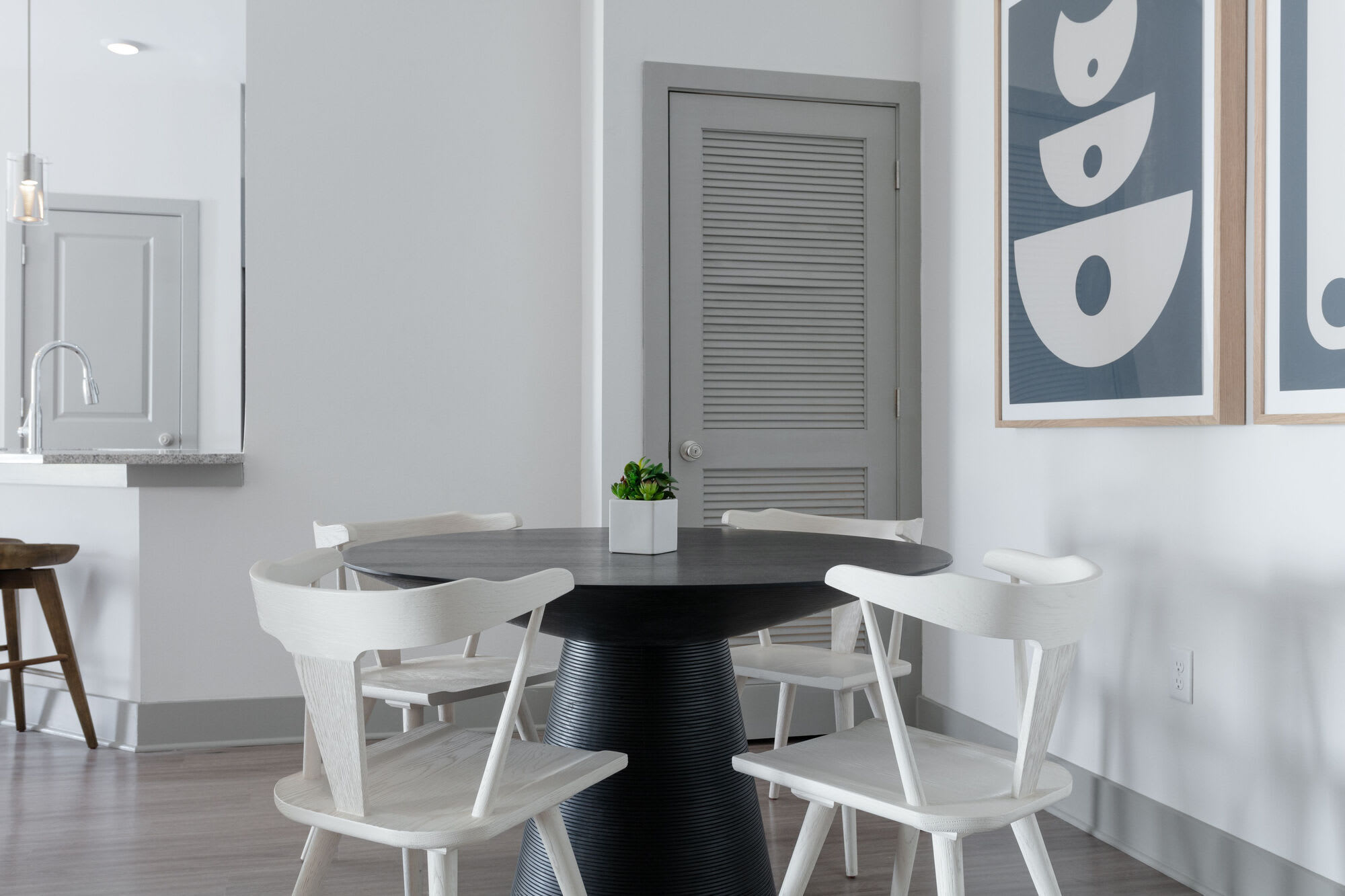 Alleia Luxury Apartments – photo 2