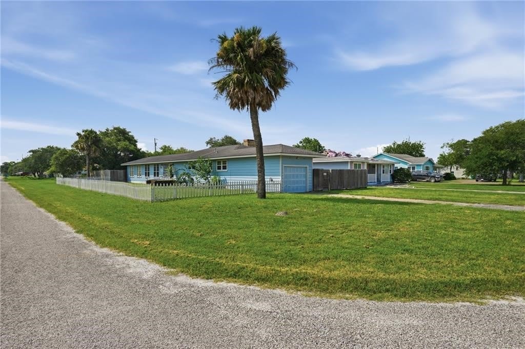 651 W Wilson Avenue – photo 2