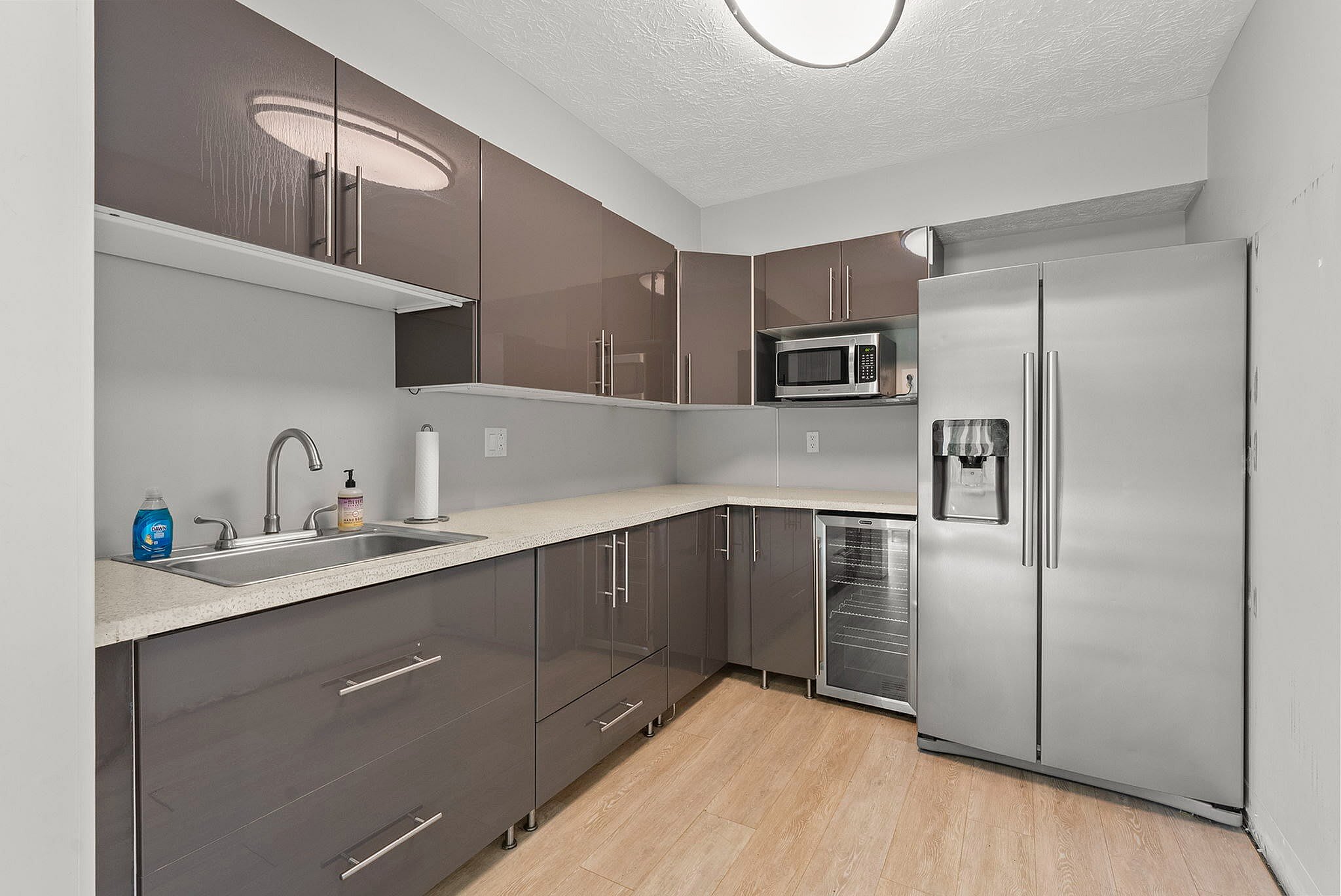 Center Court Apartments – photo 2