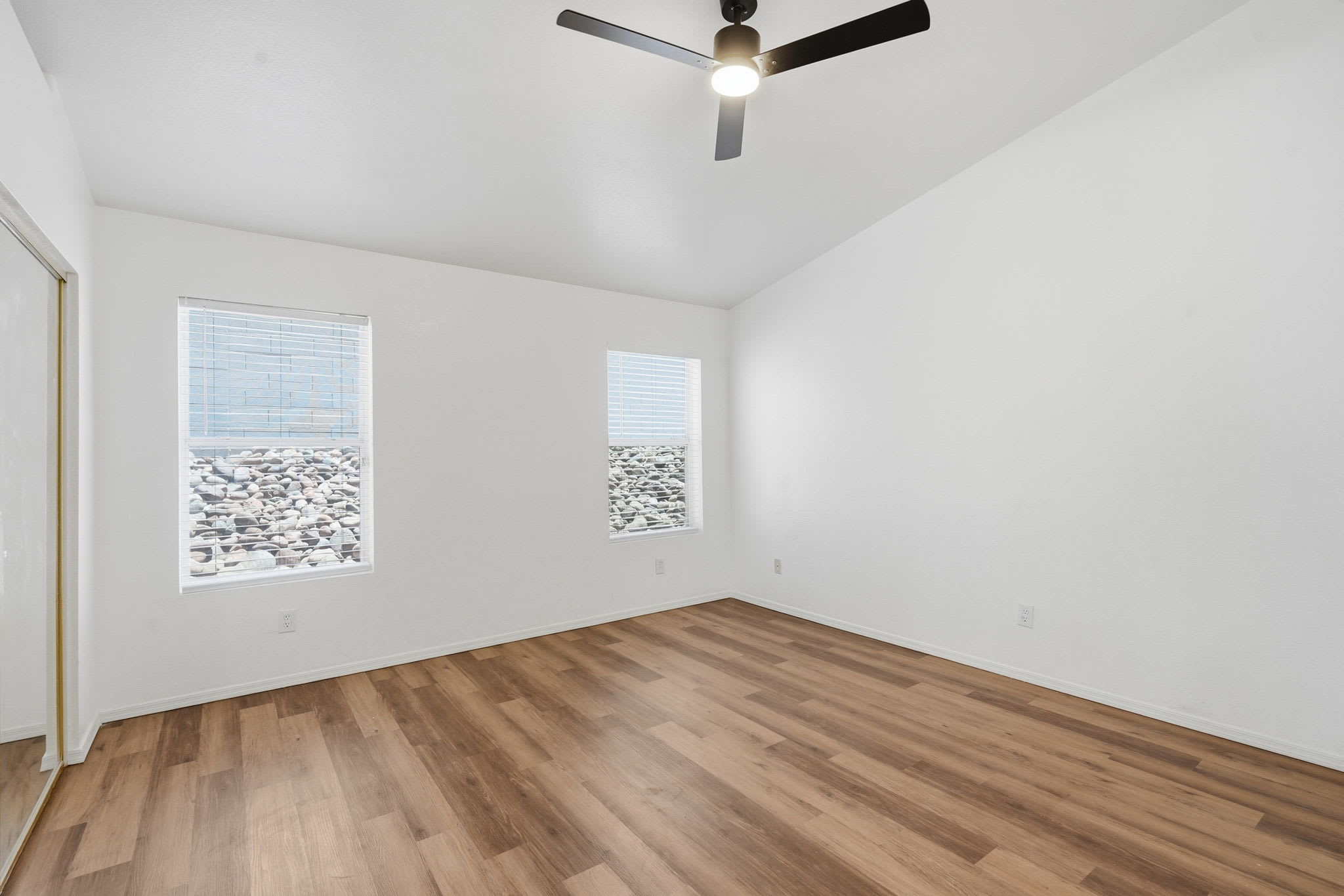 1302 East Michelle Drive – photo 3