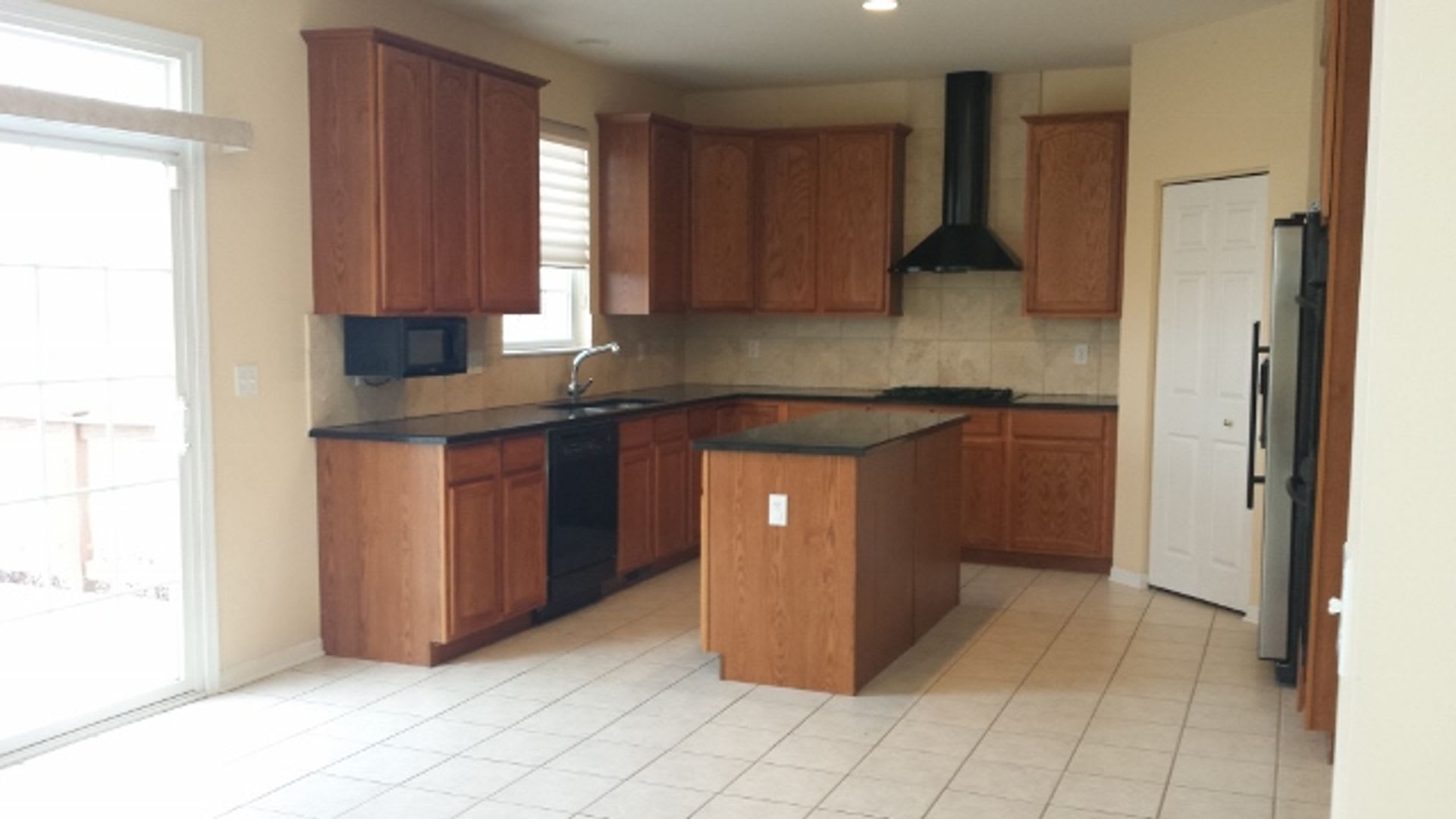 Four Bedroom Home In Walnut Trails – photo 3