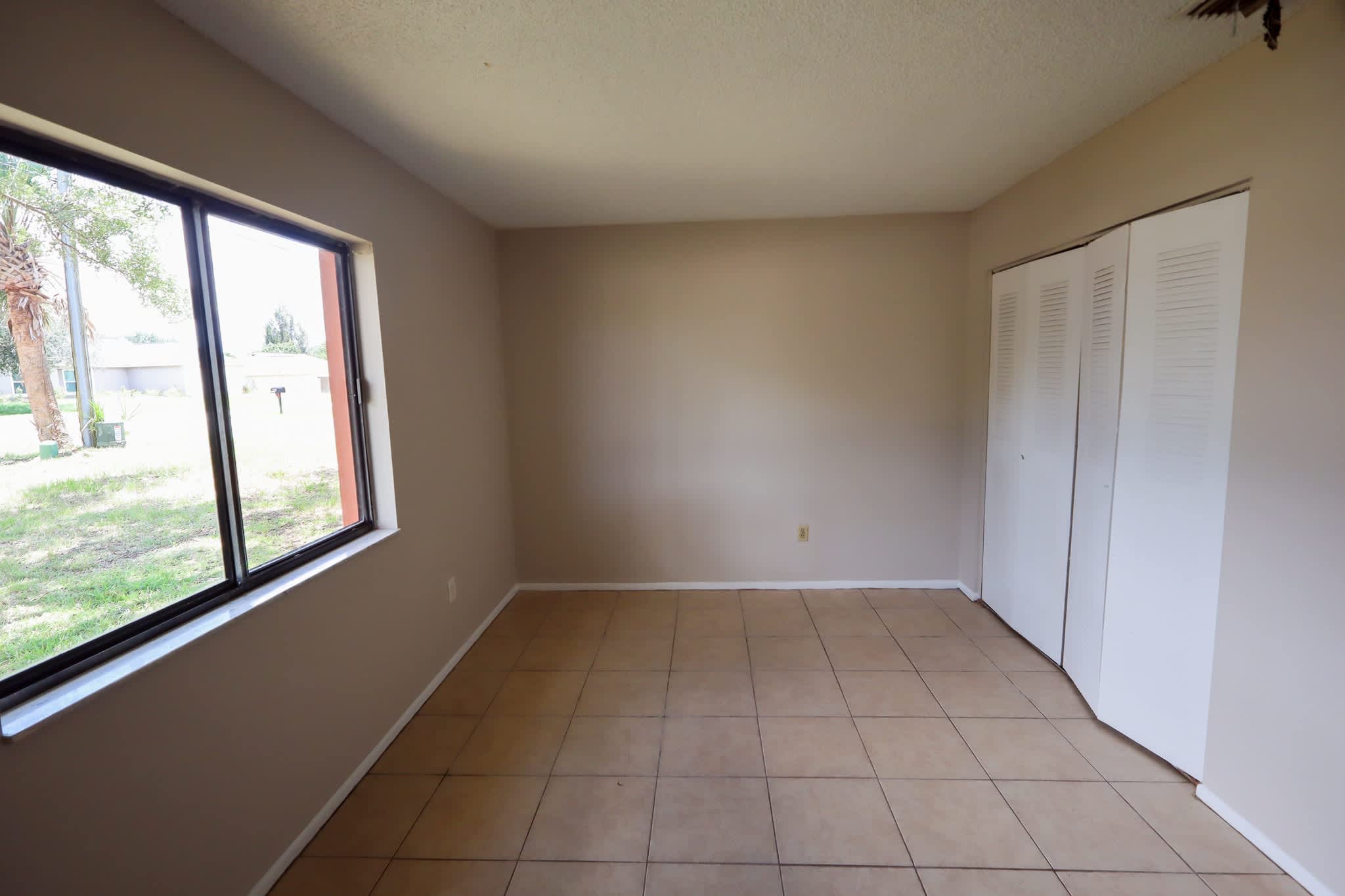 199 Willow Rd – photo 5