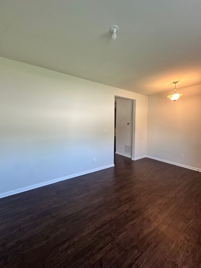 Spacious 4 Bedroom Home Available Now – photo 4
