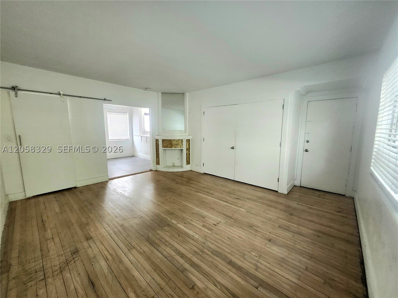 1557 Euclid Ave – photo 4