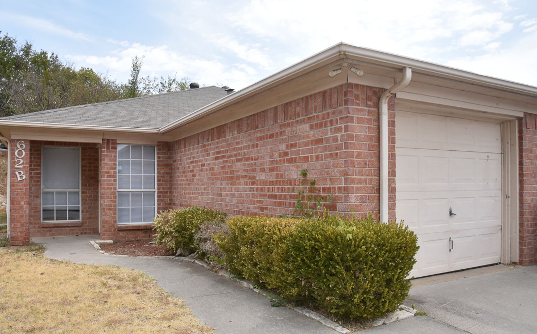 Spacious 3 Bedroom 2 Bath duplex Decatur TX – photo 2