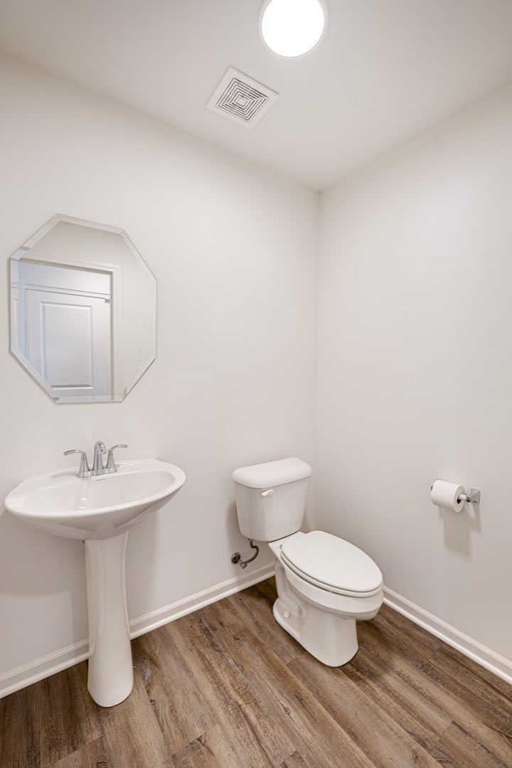 2939 SHOWPLACE Drive – photo 4