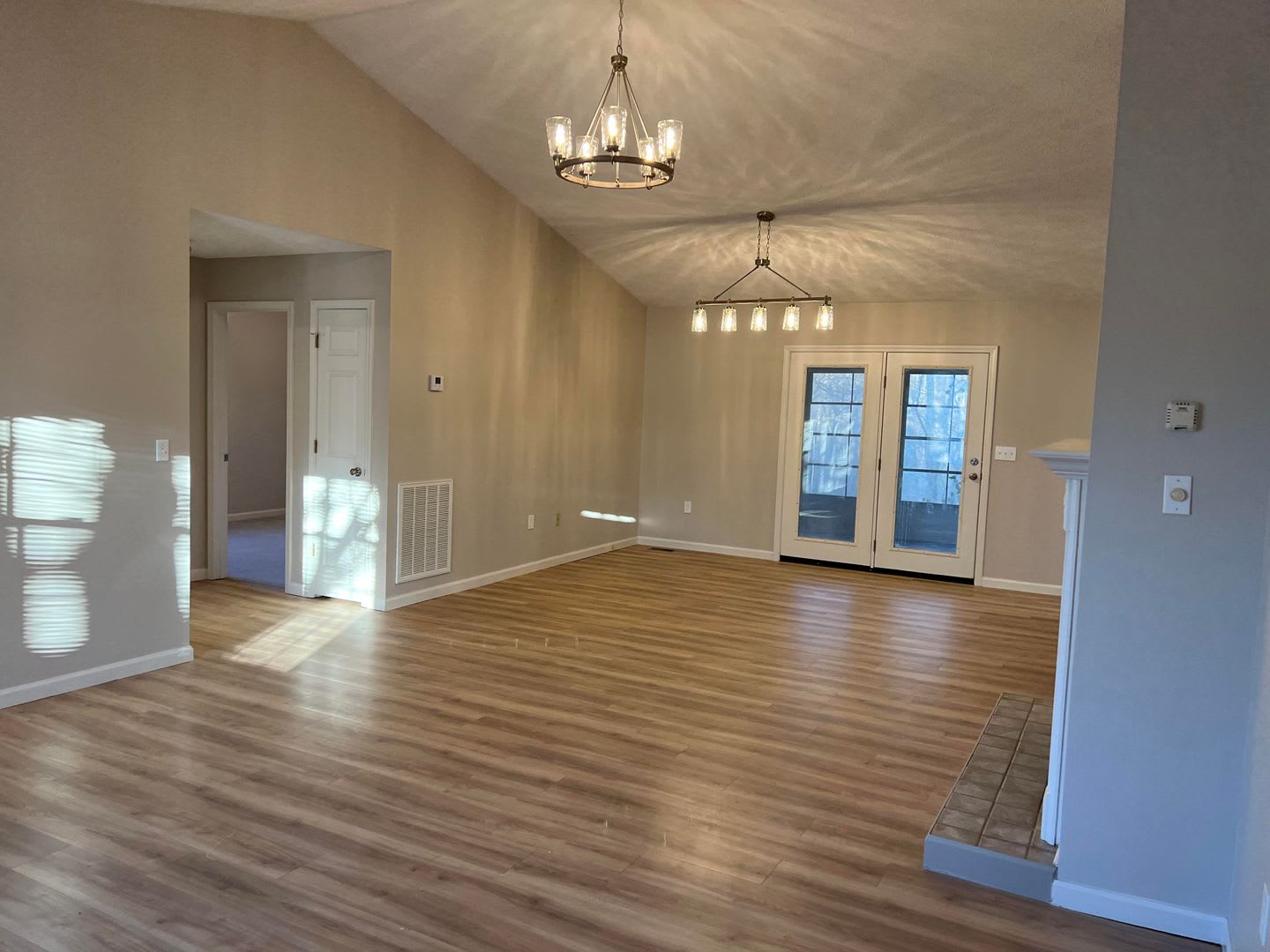IN TOWN Convenience * available for a 12 month lease* – photo 3