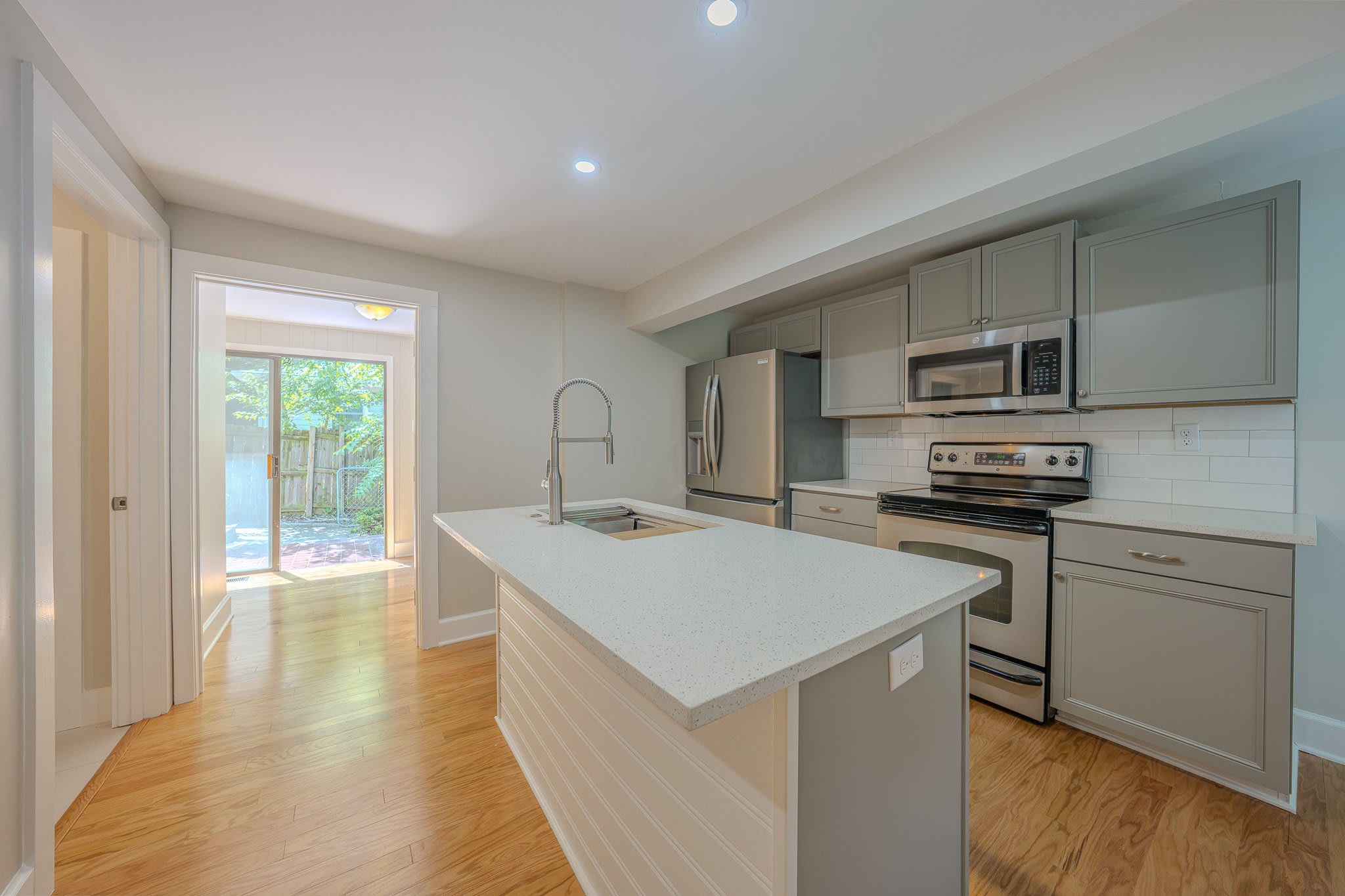 7 W Raleigh Rd – photo 5